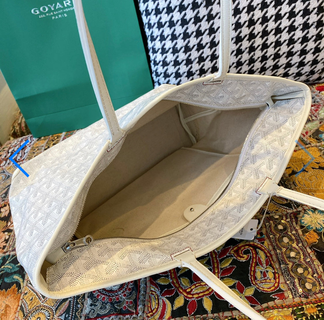 White Artois PM invoice bag