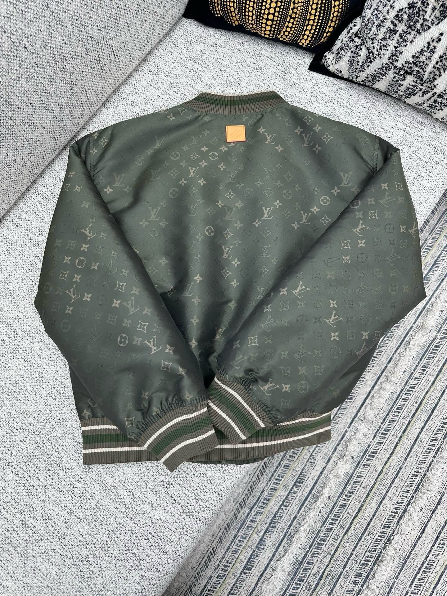 Bomber Monogram lv Kaki 10/10