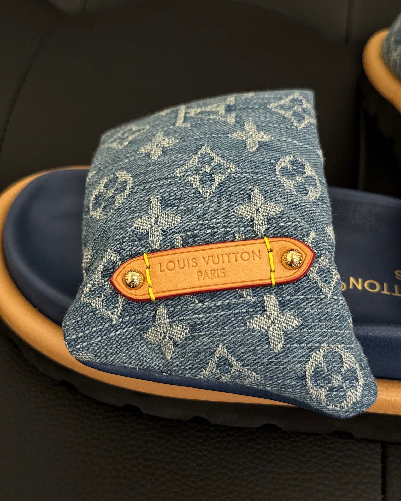 Flat mule conforming pillow blue jean