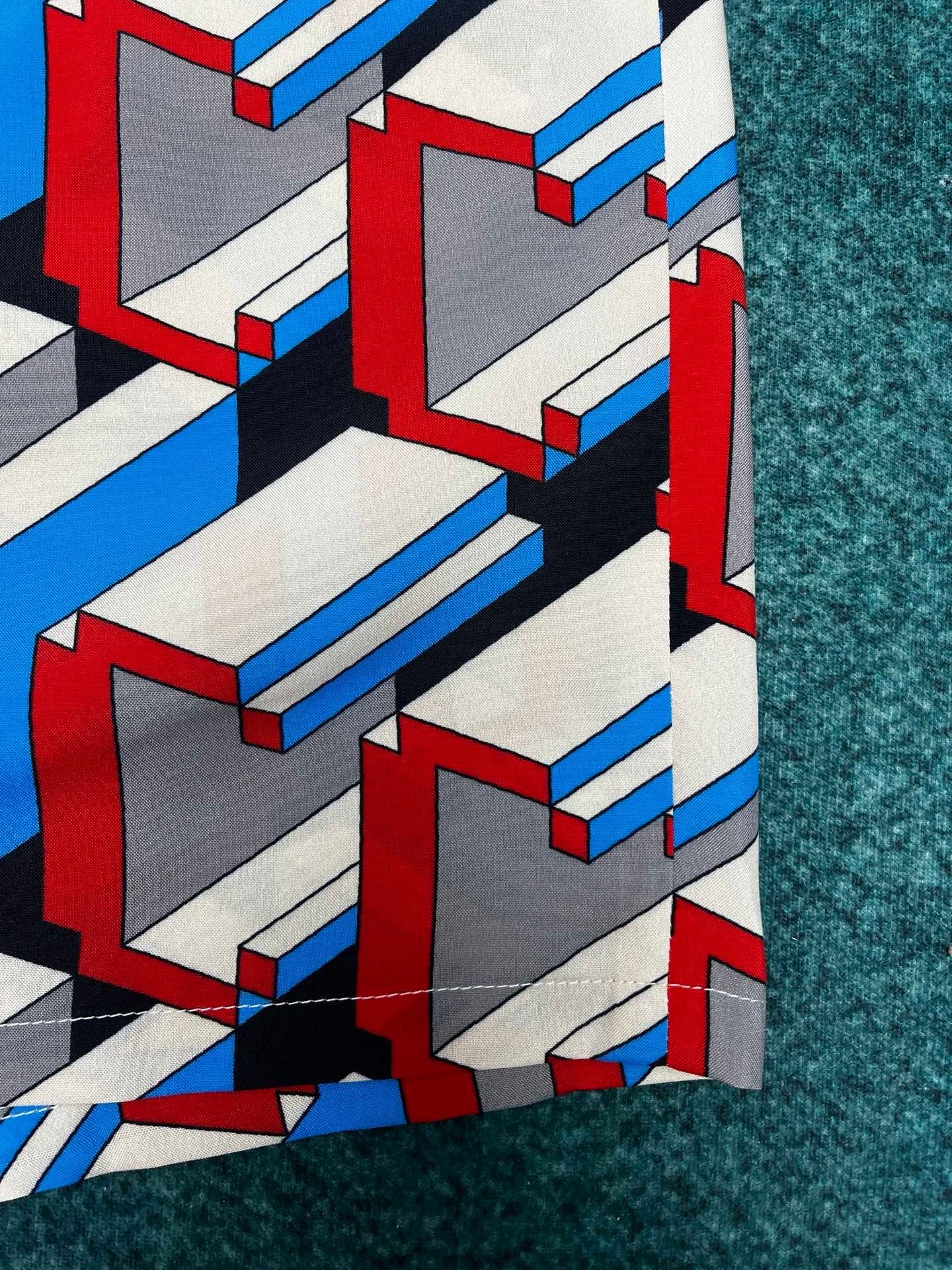 GG logo print shorts