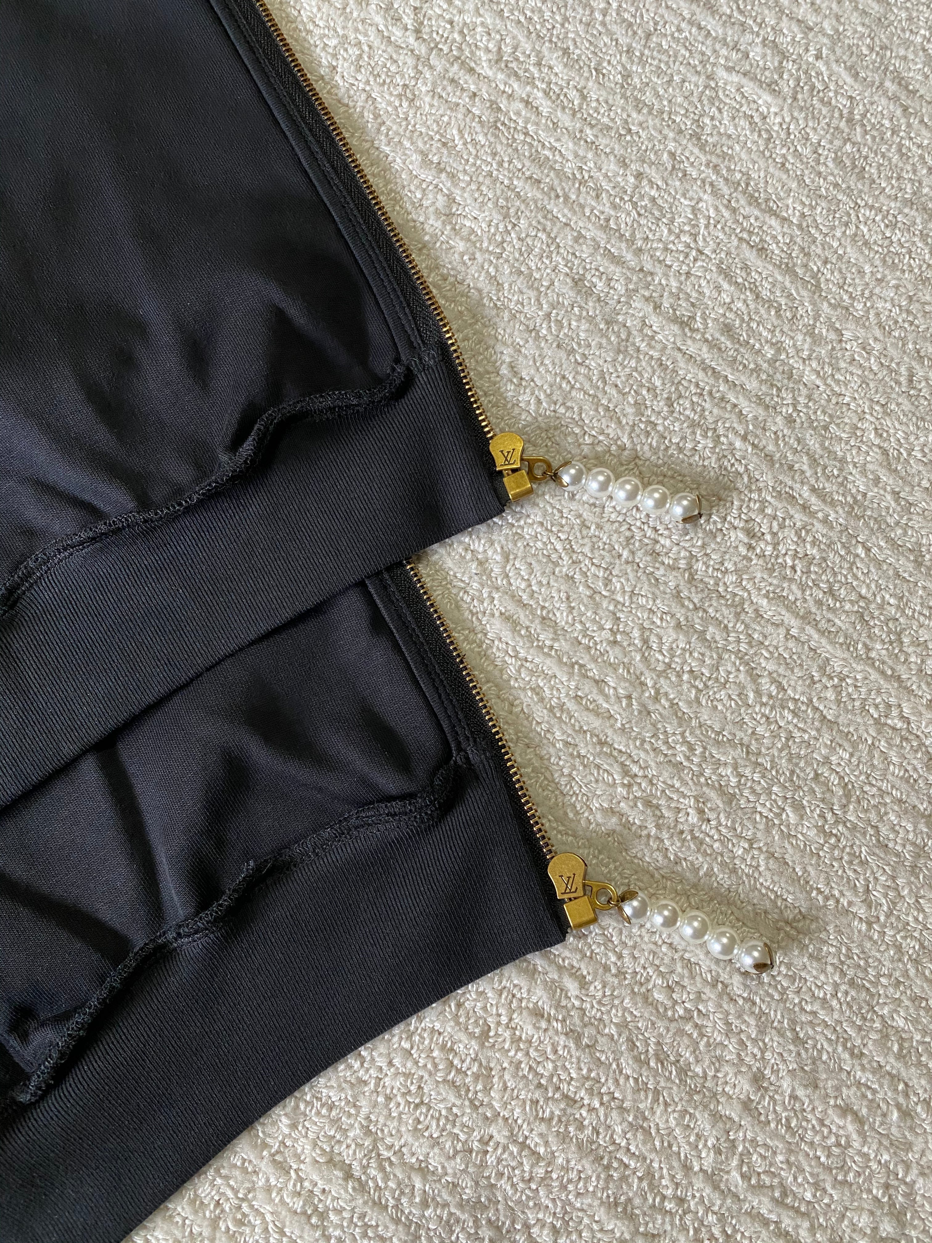 Kapuzensweatshirt mit Reißverschluss aus besticktem Jersey