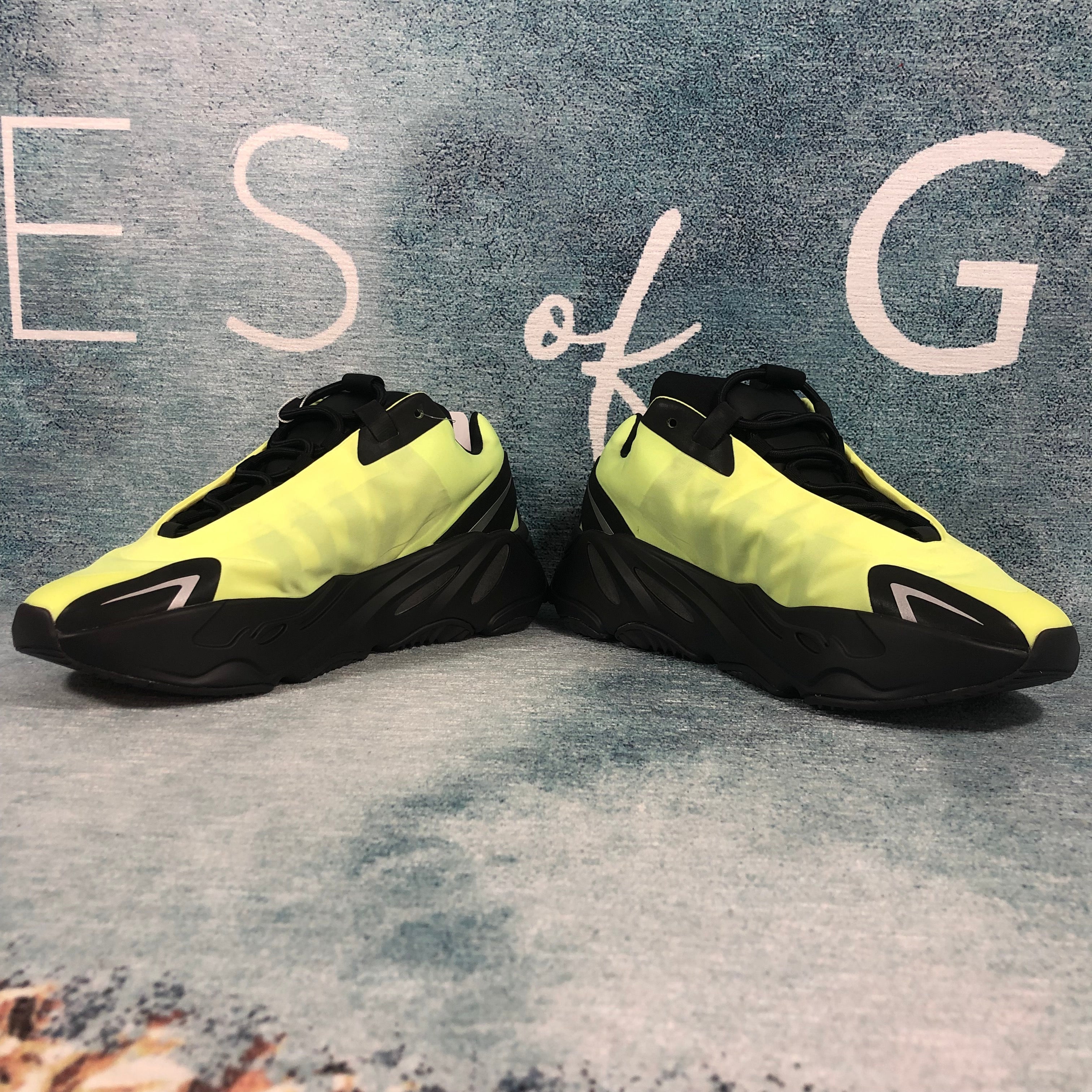 ADD Boost 700 MNVN Phosphor Flight club Authentification ✔️ 1:1 factures