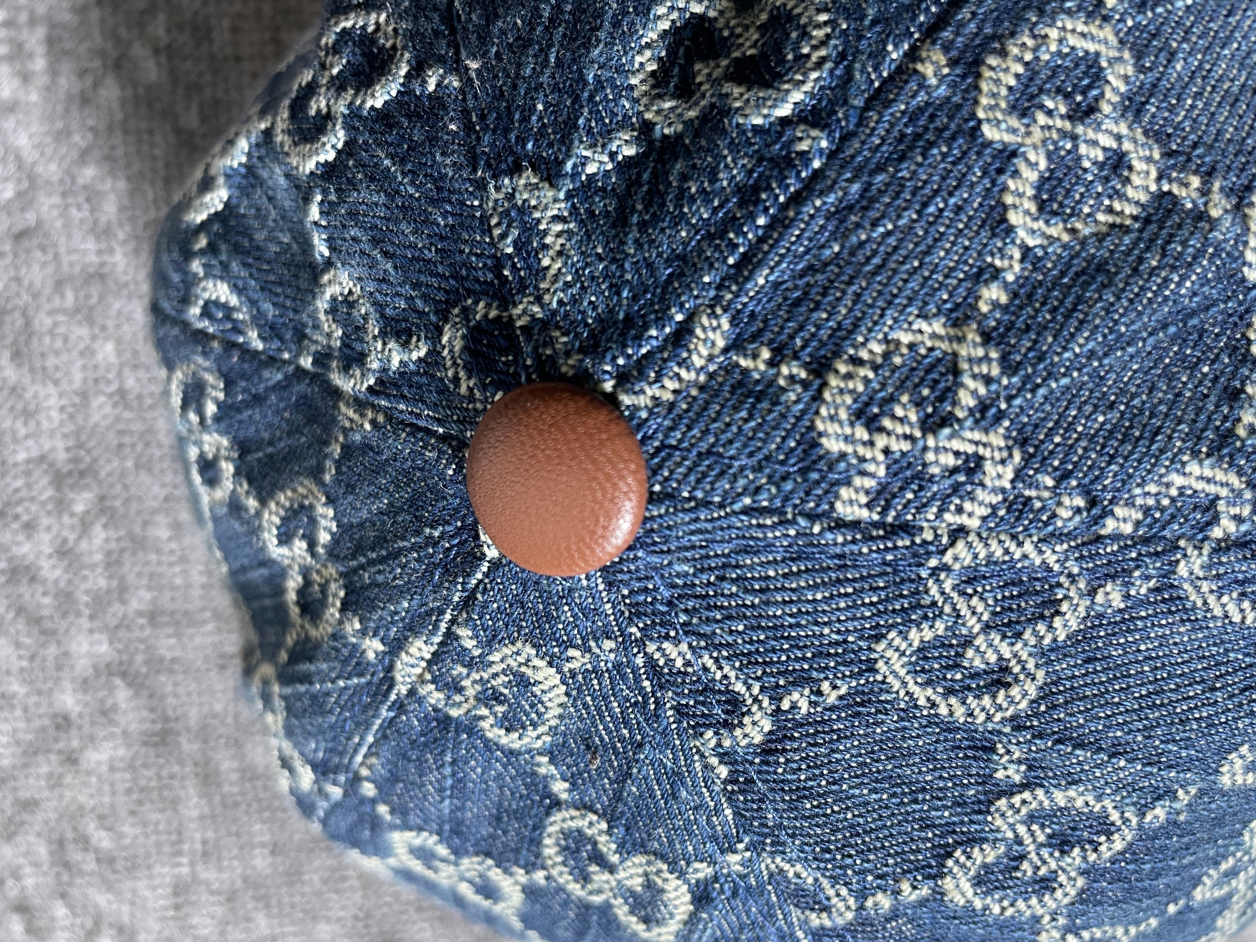 Gg jean cap with ticket