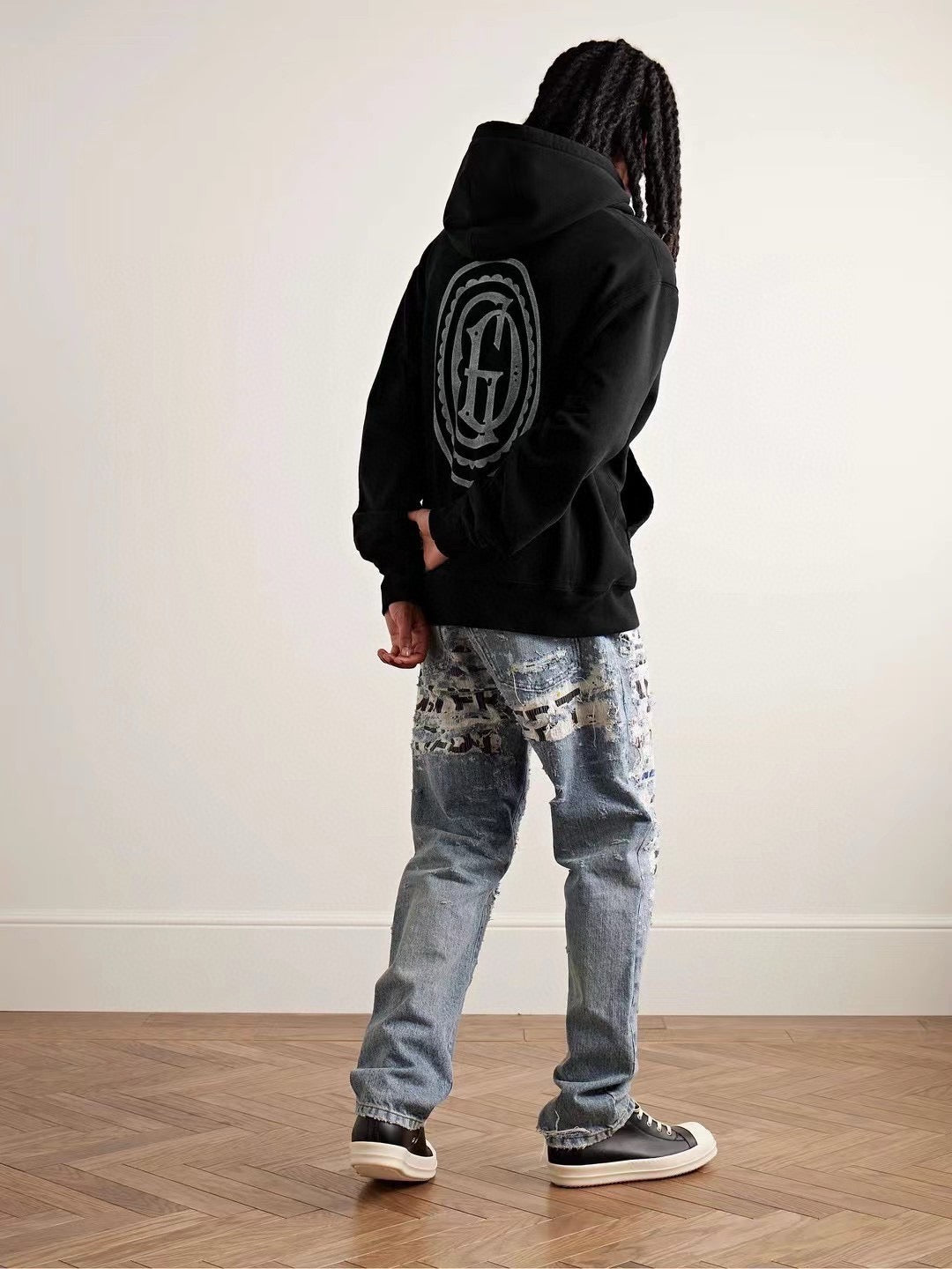 Gallery Dept black sweatshirt