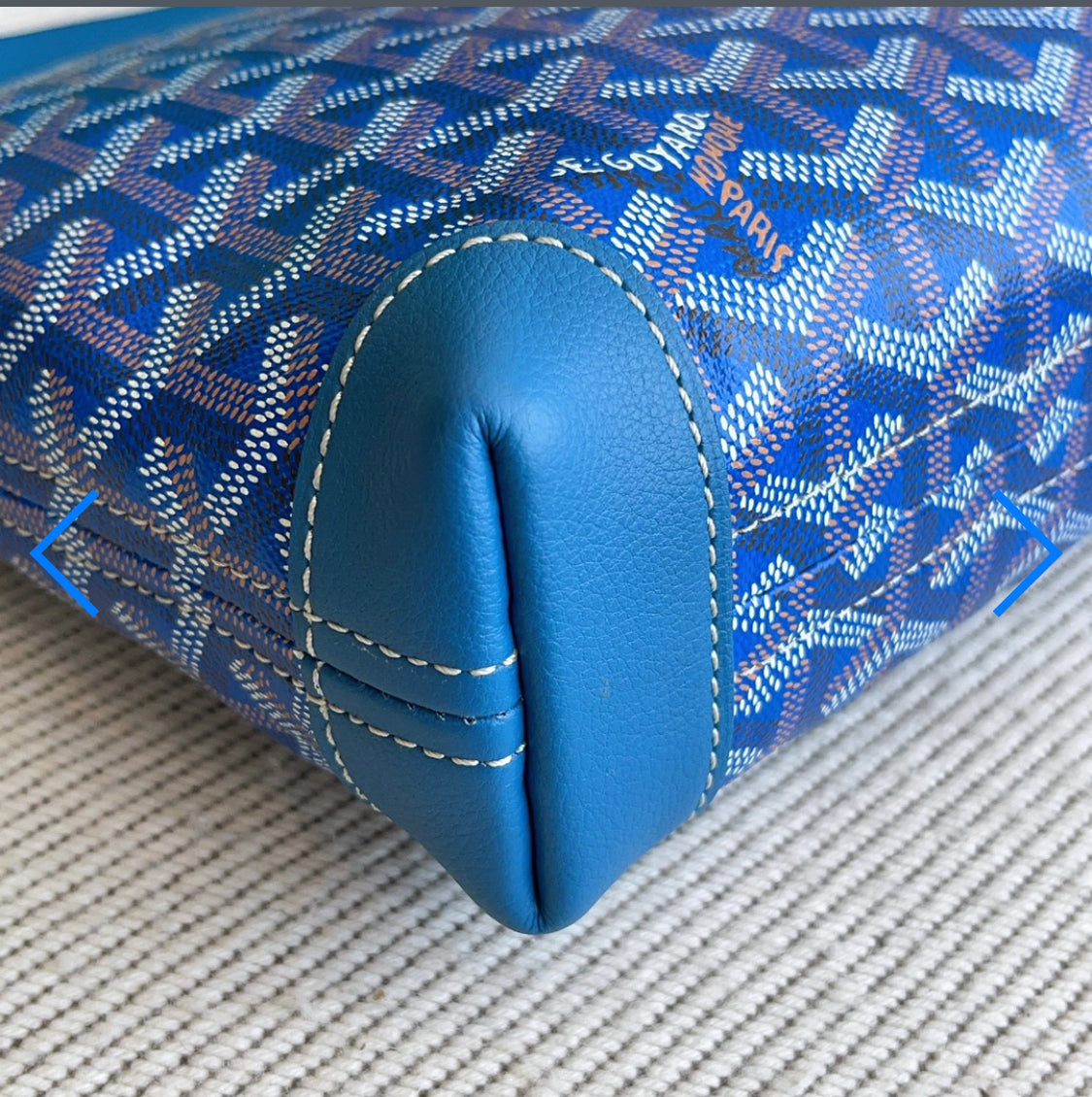 Pochette conti blue facture
