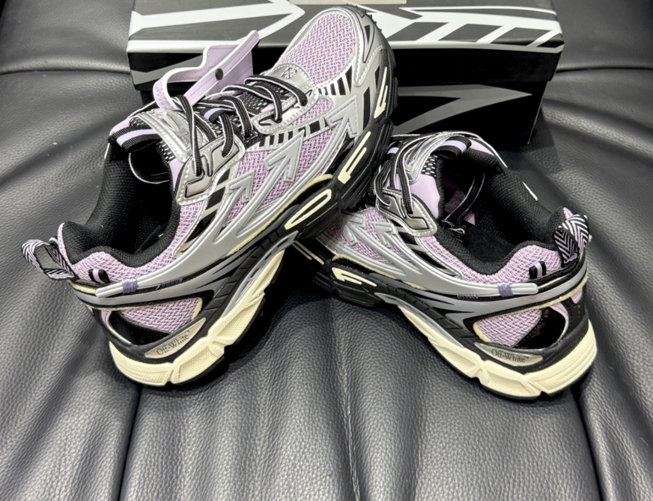 Off Wht Be Right back rose 10/10