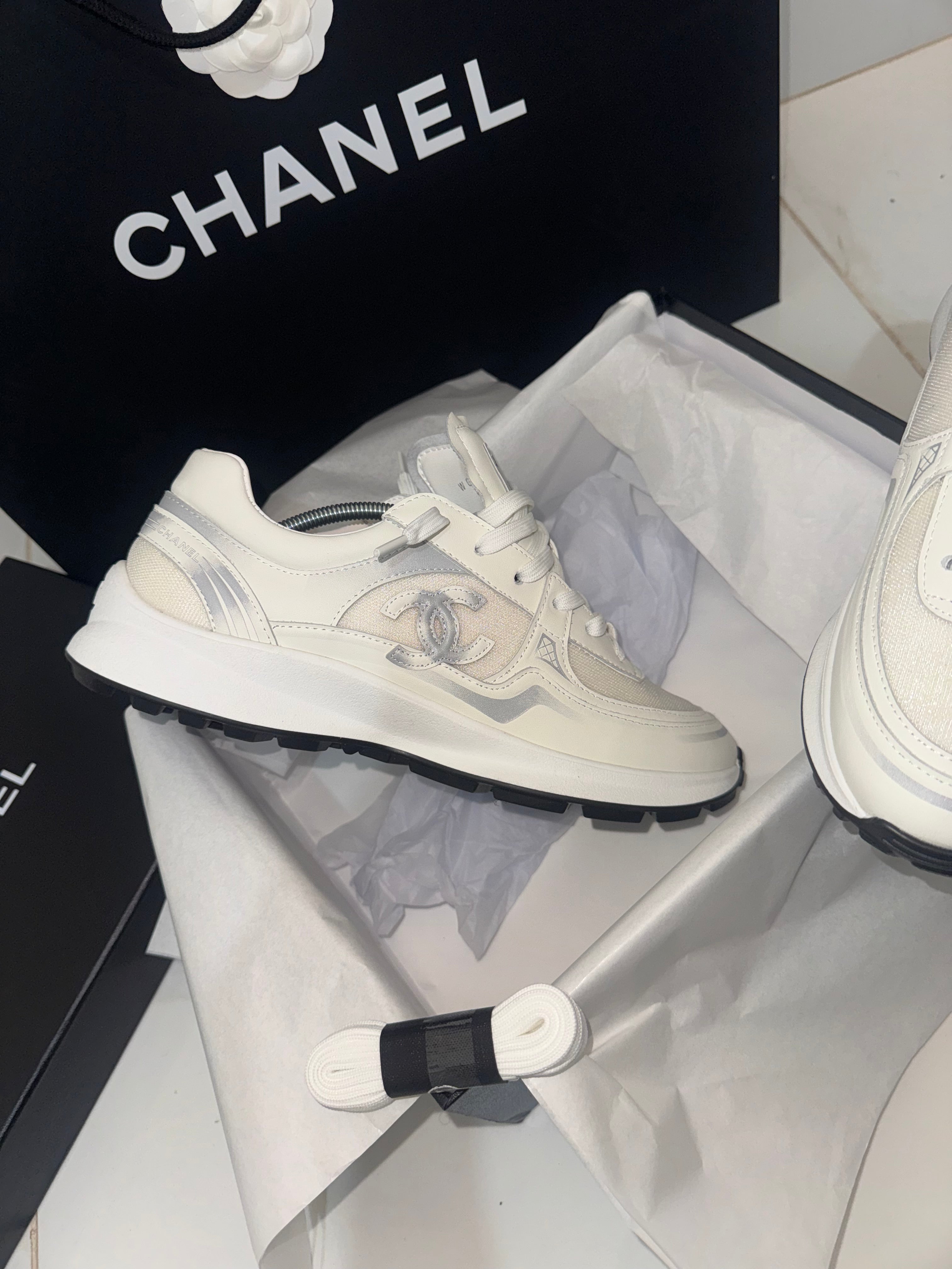 Sneakers chanl new 10/10 white full