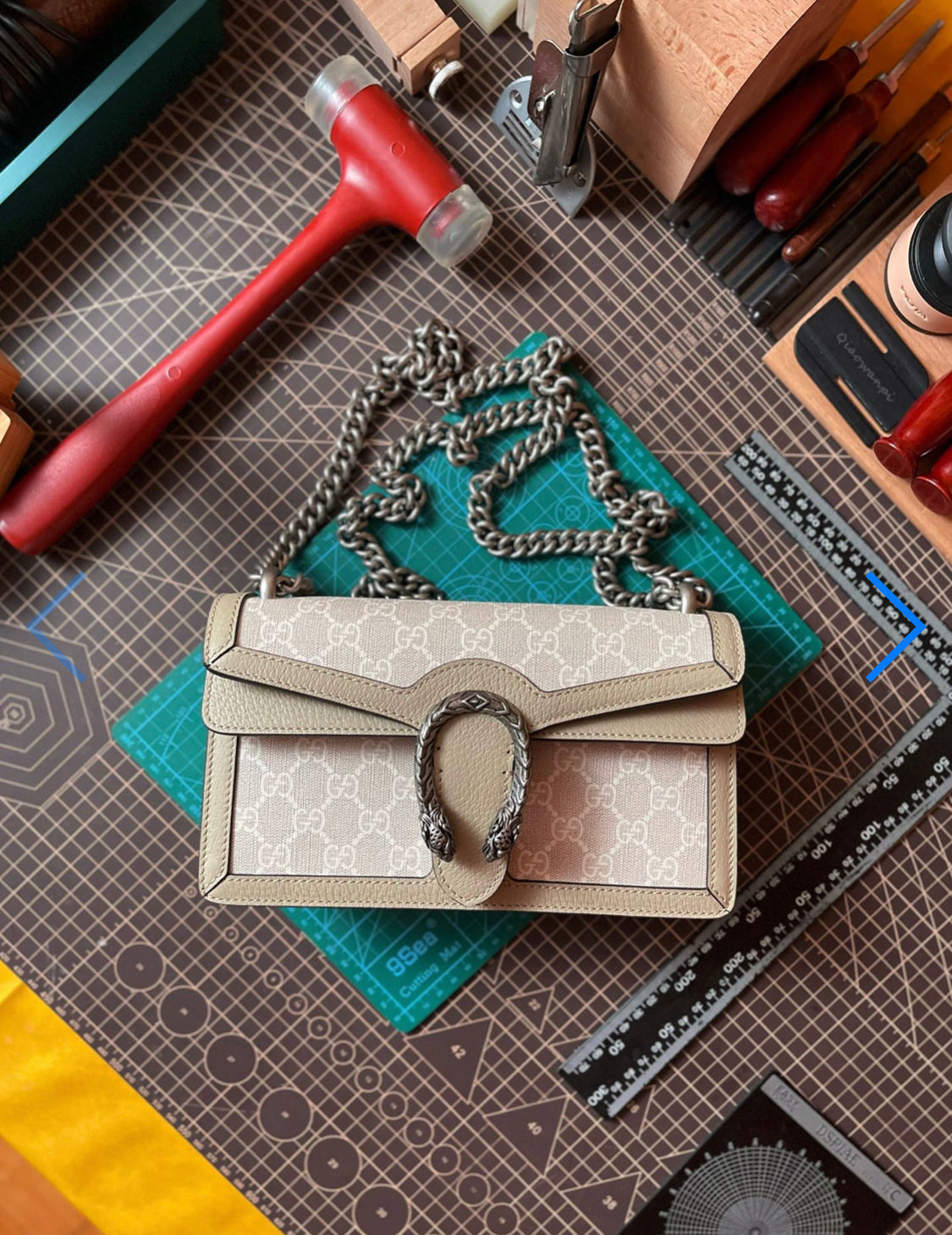 Dionysos-Handtaschenrechnung.