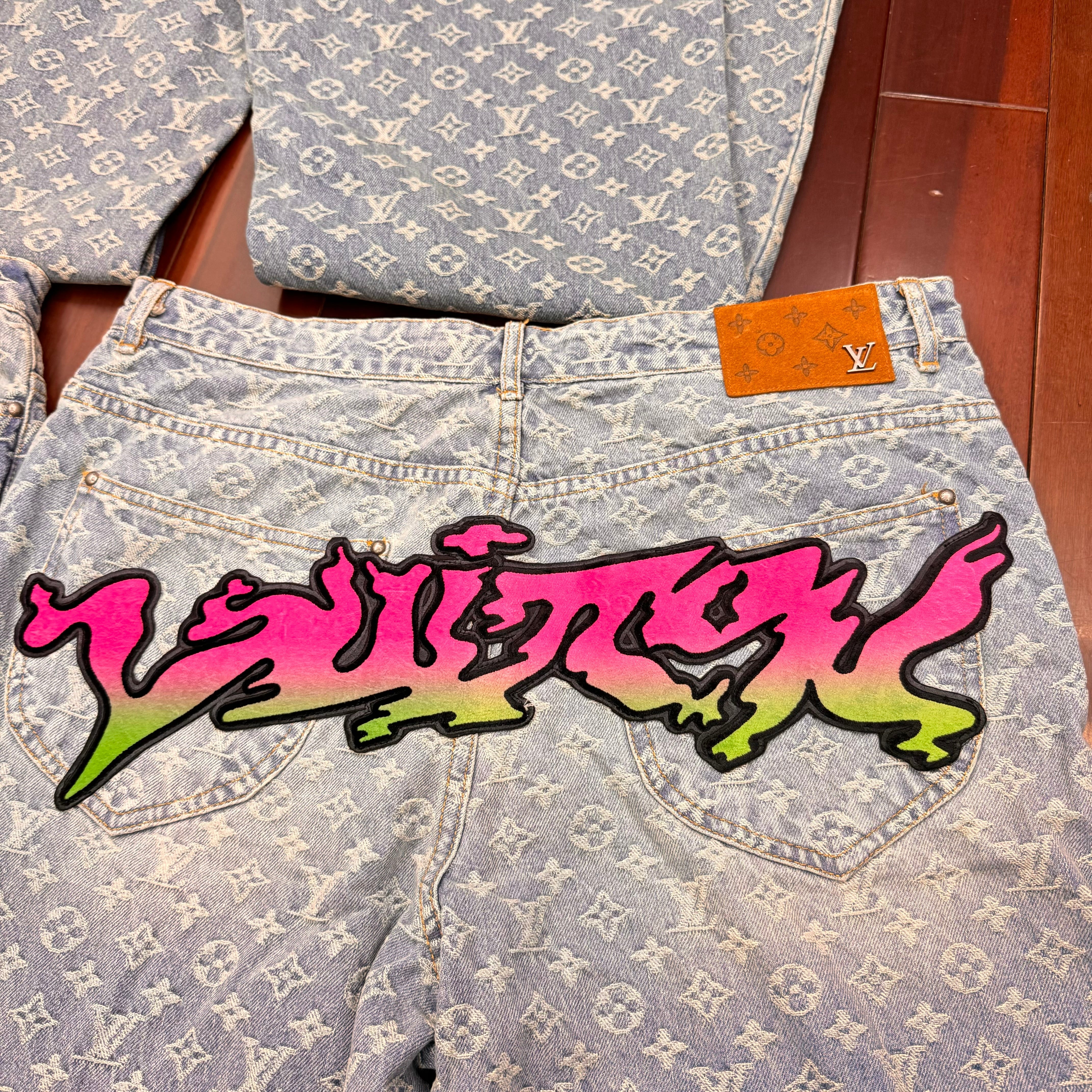 Jean Lv baggy denim facture