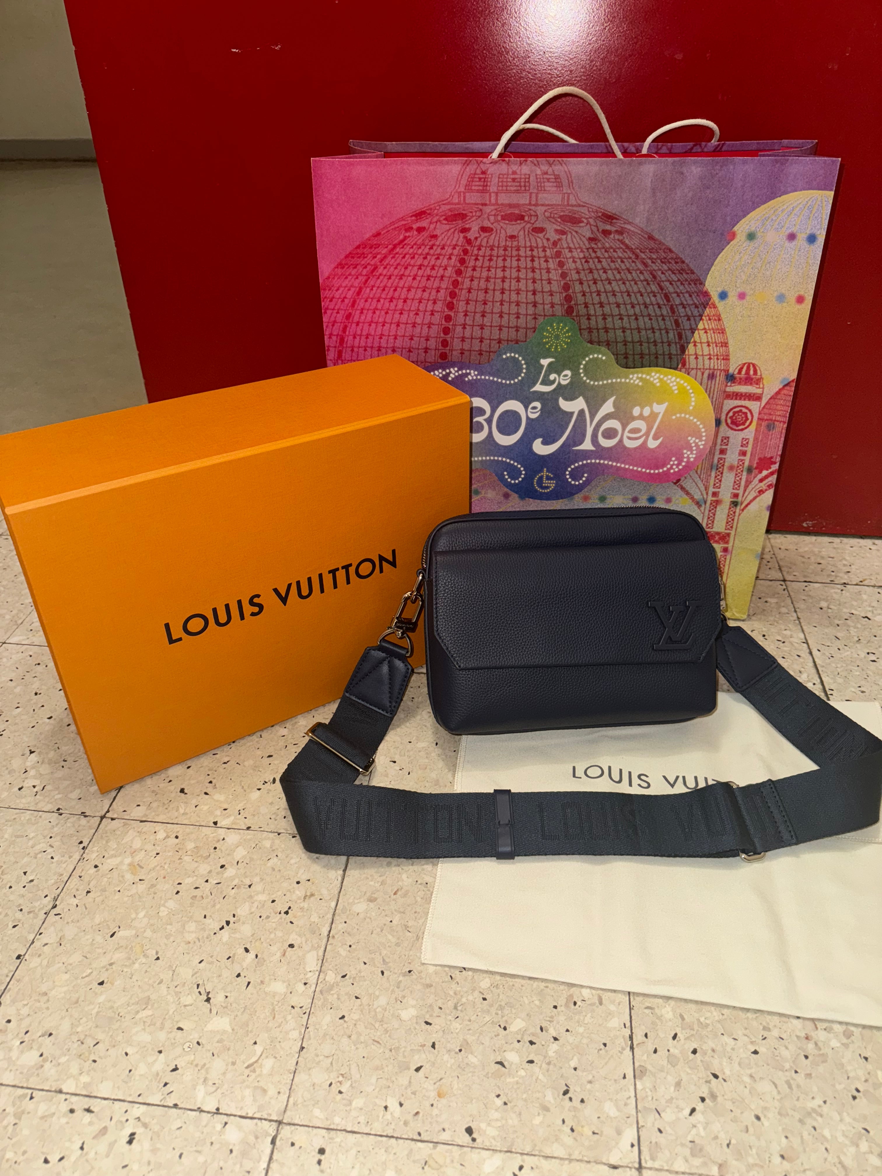 Sac Lv fastline bleu nuit messenger 2024 facture