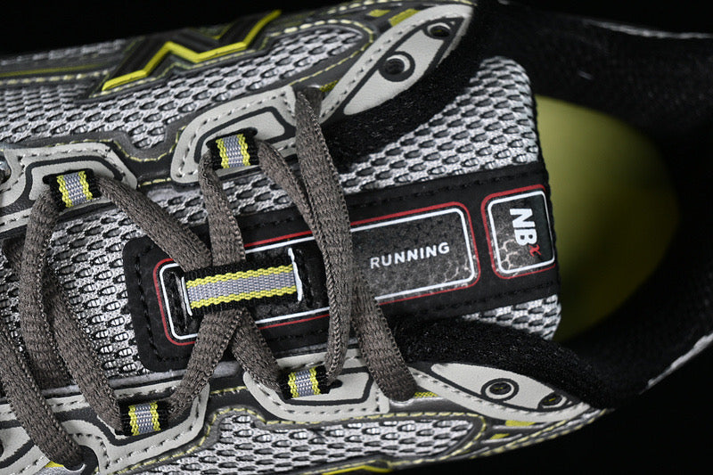 Neue B-Sneaker 740