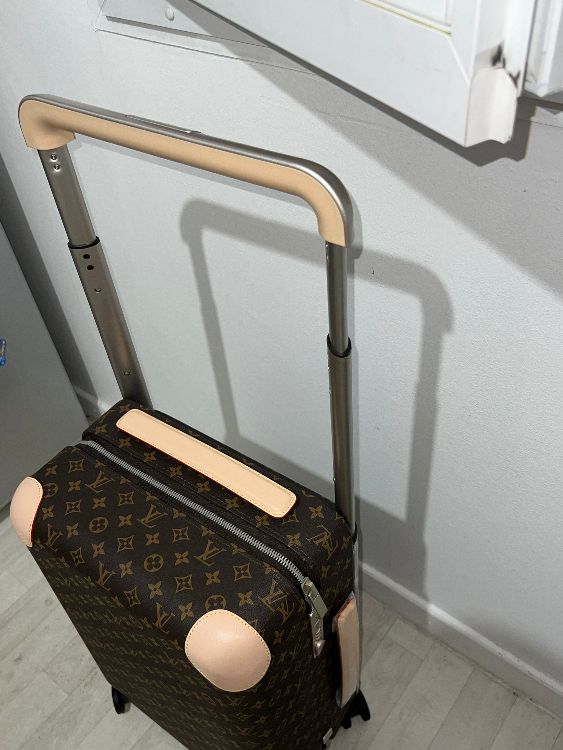 Cabin suitcase 55 invoice