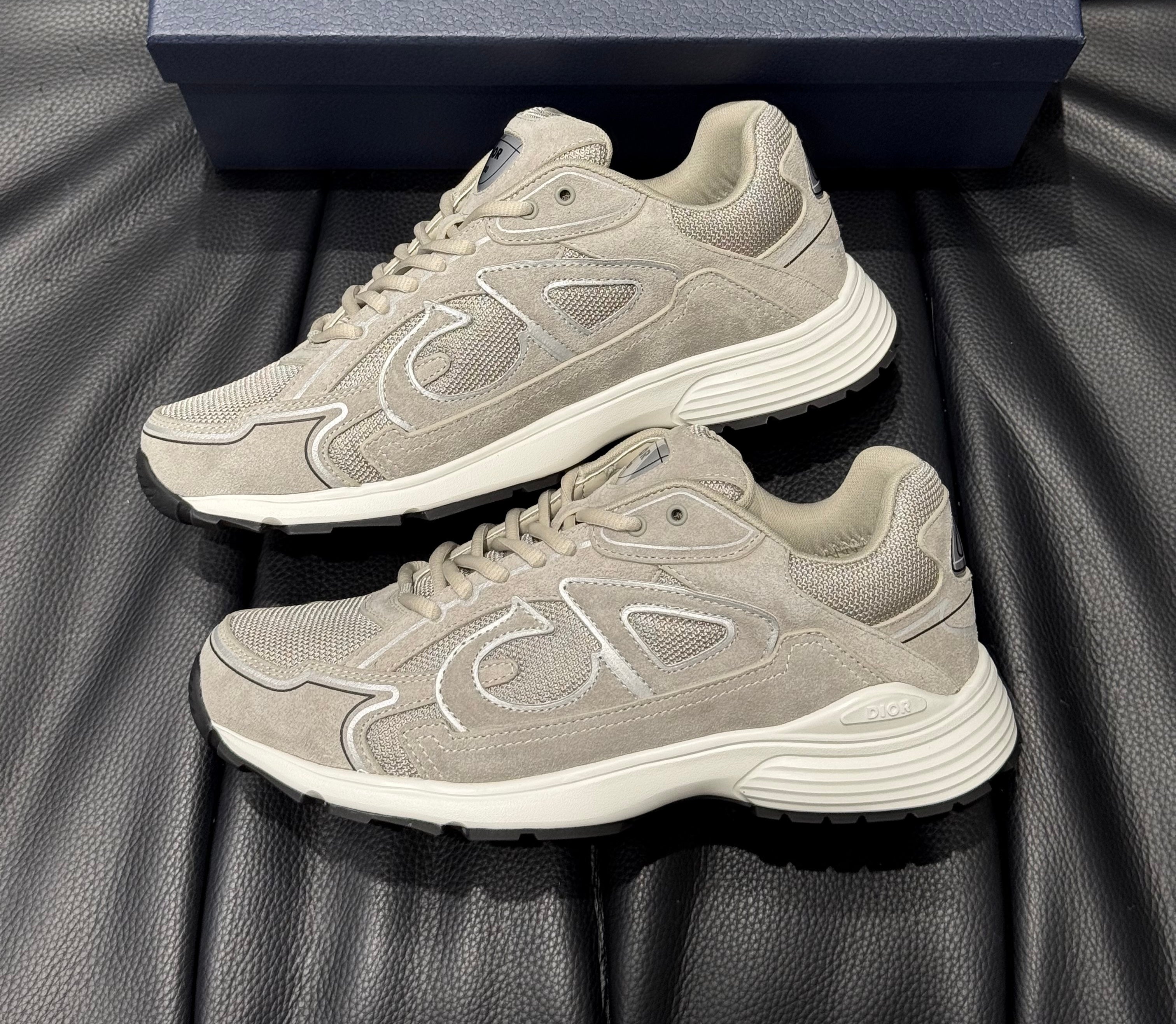 SNEAKERS B30 V3S 2025 💡 VERSION BIEN LISSE SUEDE GRIS RÉFLECTIVE RÉACTION CORRECTES FACTURE PACKAGING COMPLET MODÈLE POUSSÉ