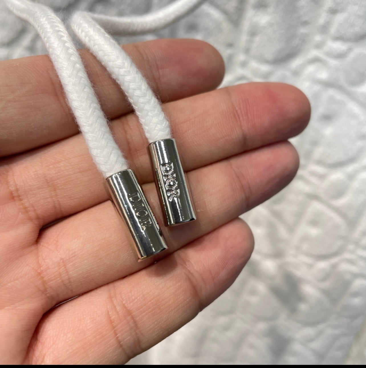 Sweat CD blanc facture 📦⚡️🚚