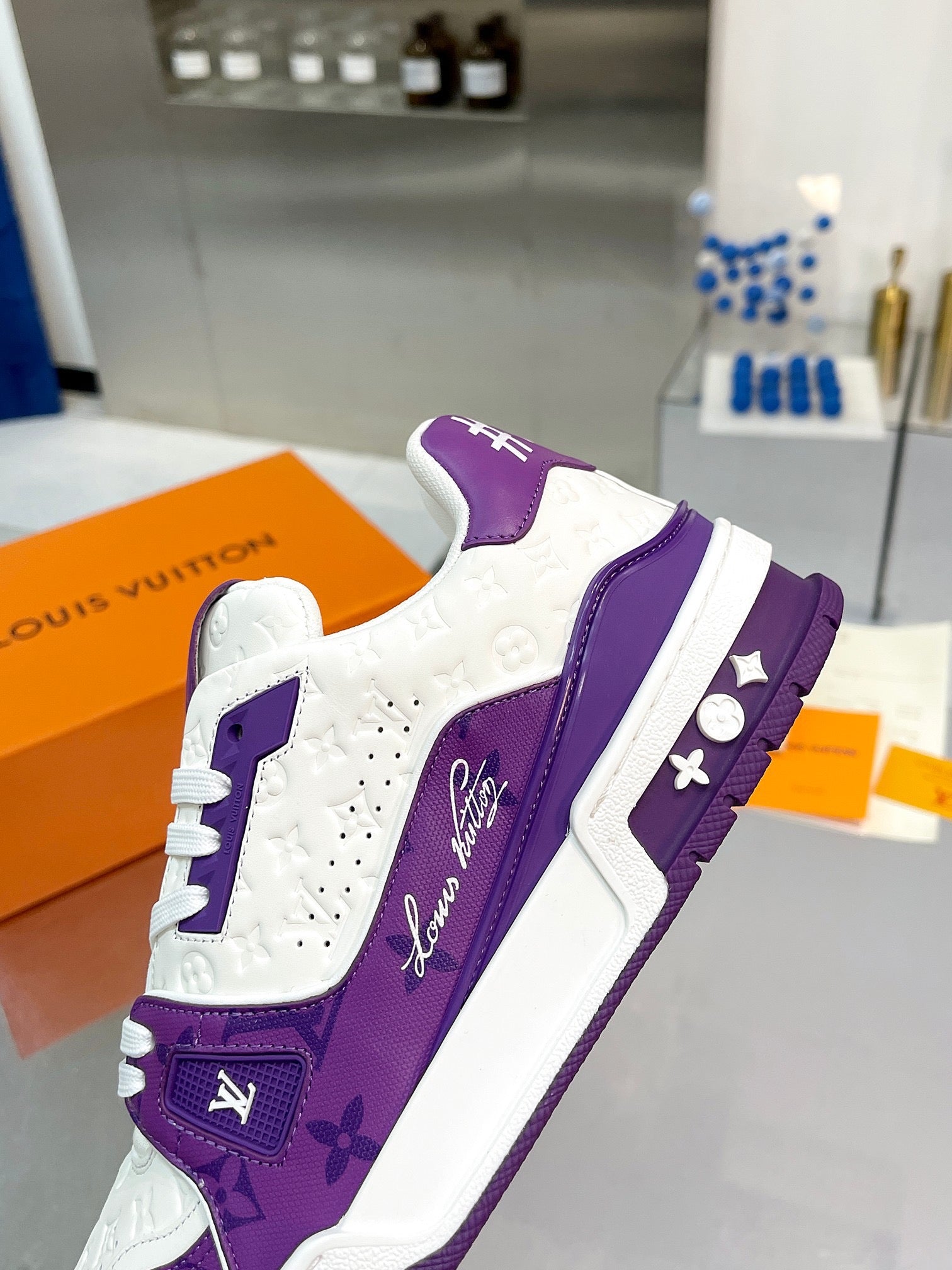 Sneakers Lv trainers purple 2023 facture