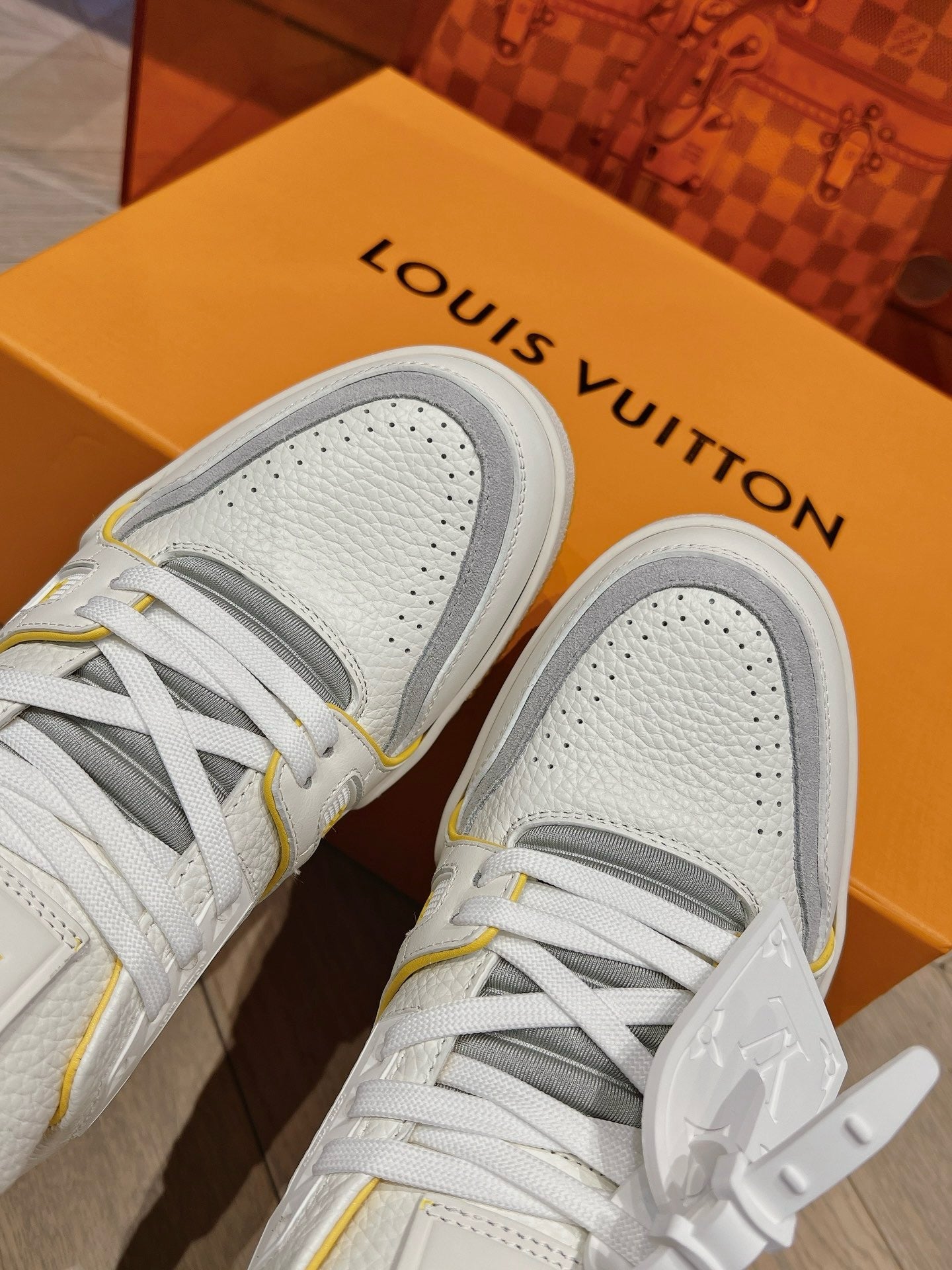 Lv trainers blanche/orange facture