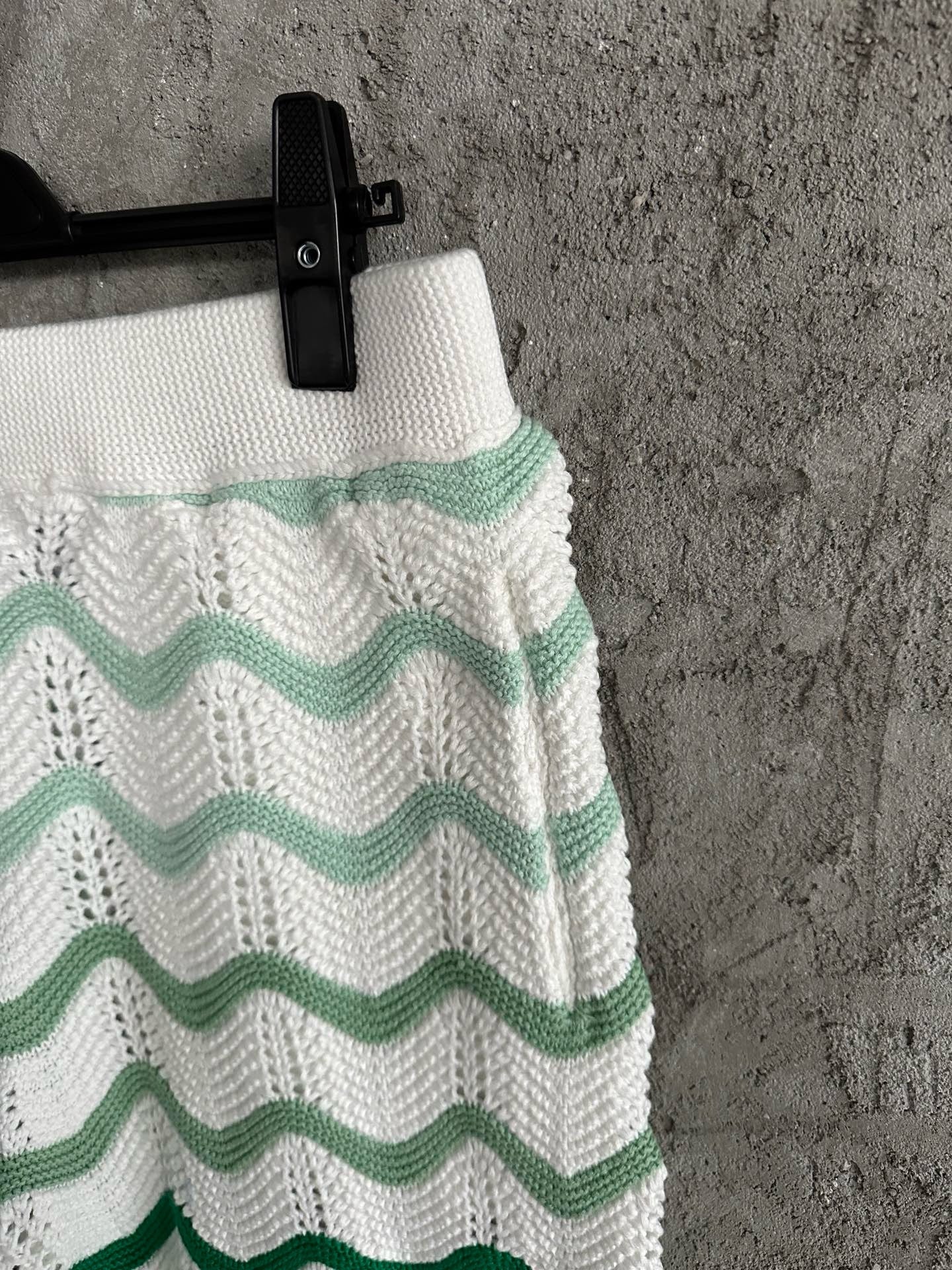 Casab Wavy Gradient Pattern Shorts