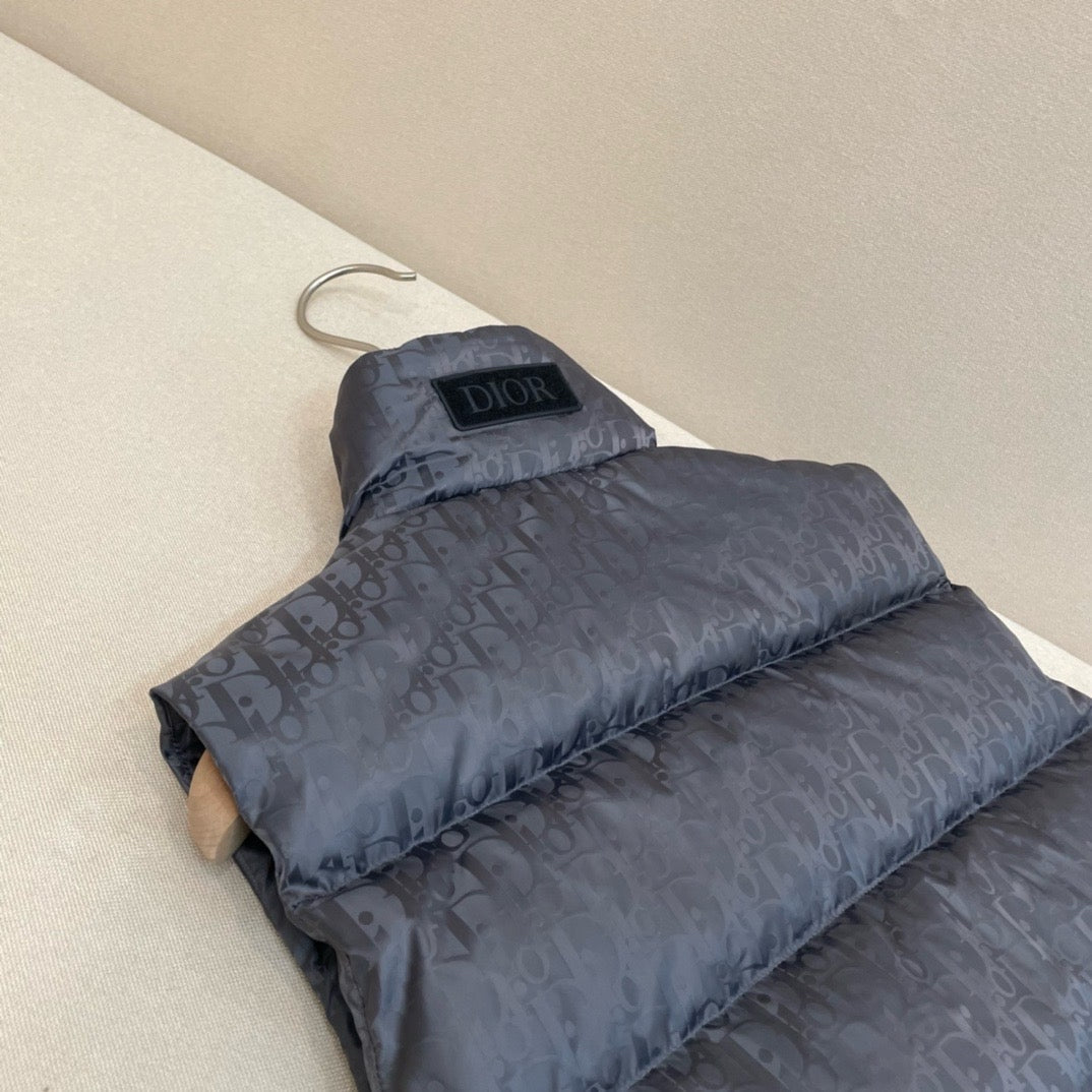 Ärmellose Daunenjacke CD grau