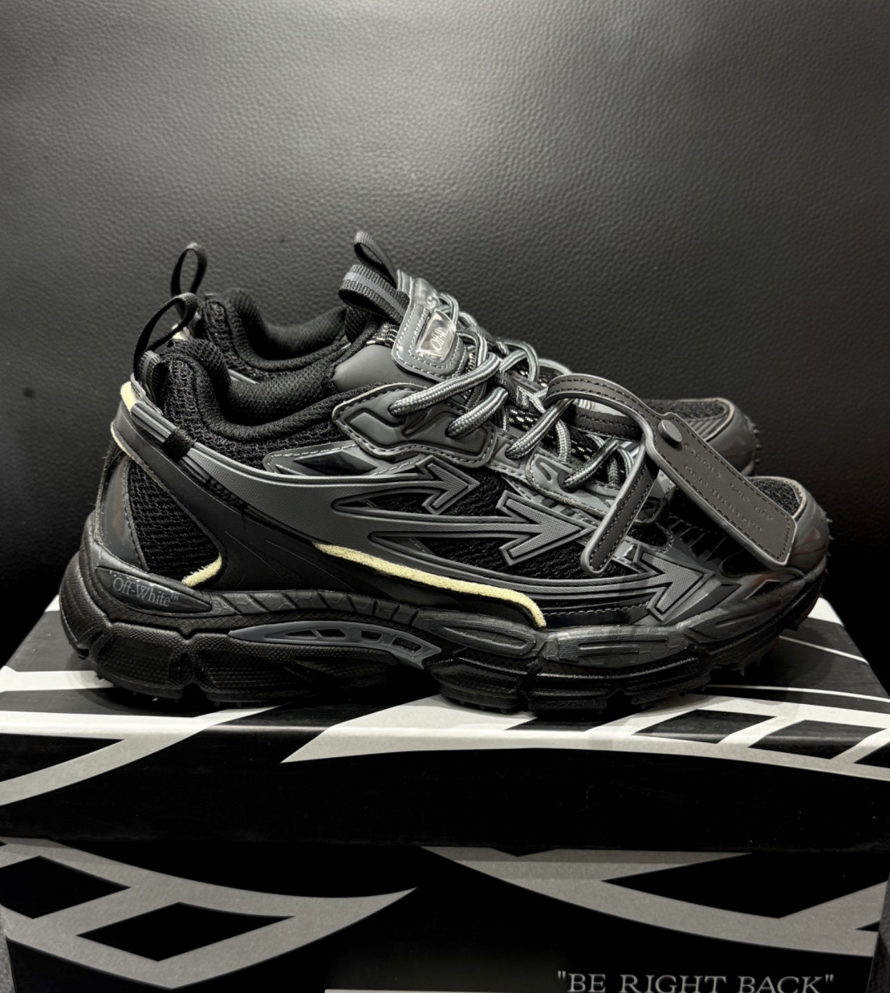 Off Wht Be Right back Black yellow