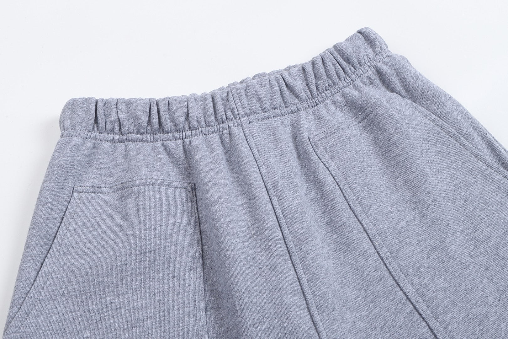 Short gris à petit logo ami de cœur gris