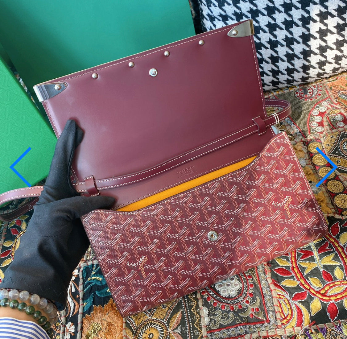 Monte Carlo mini burgundy invoice case