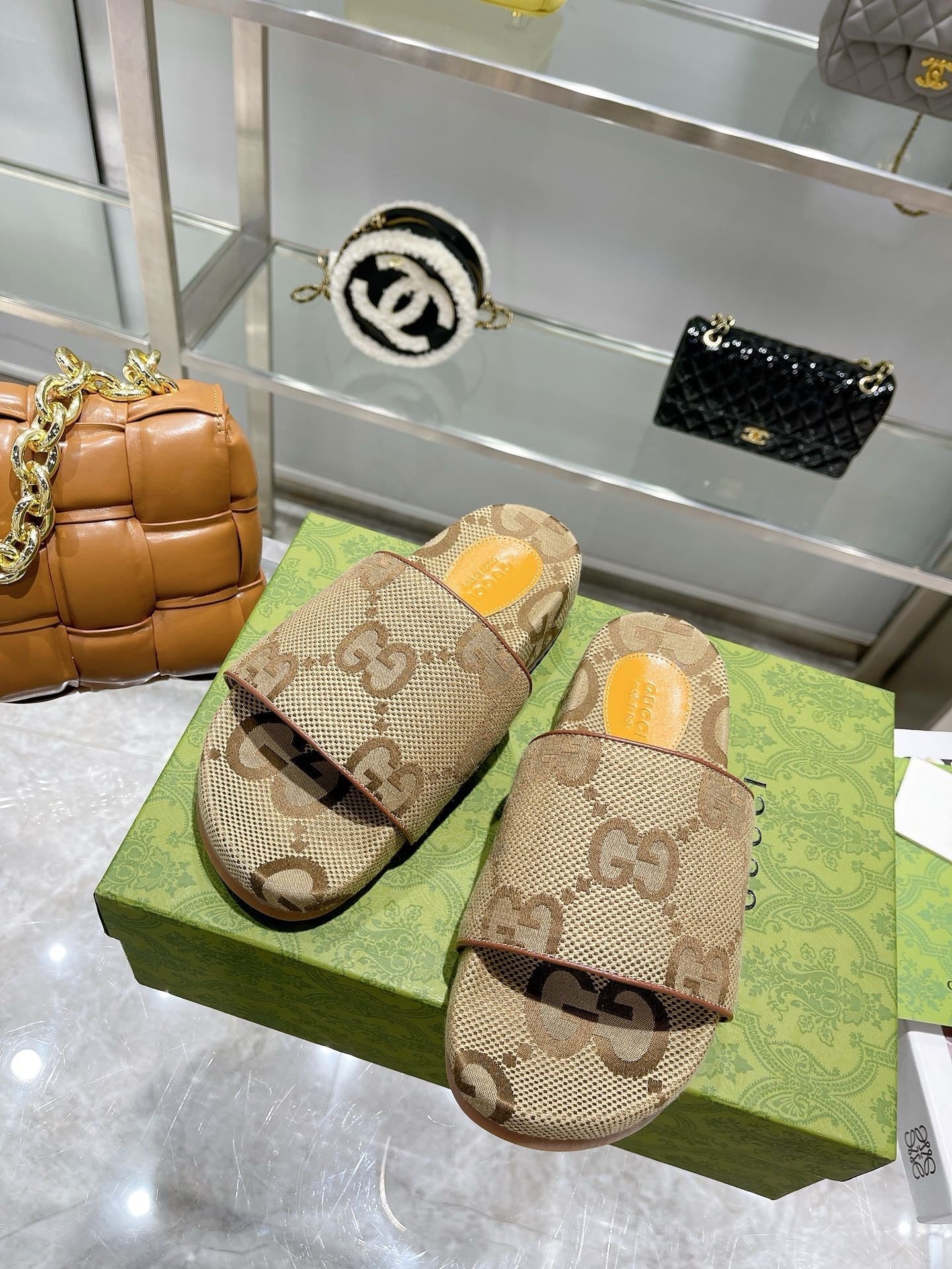 GG invoice flip-flops