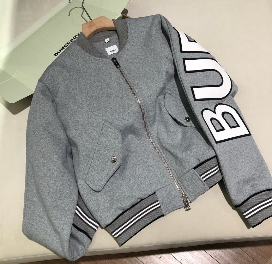Bomber Gray Jacket Burbe 10/10 2023