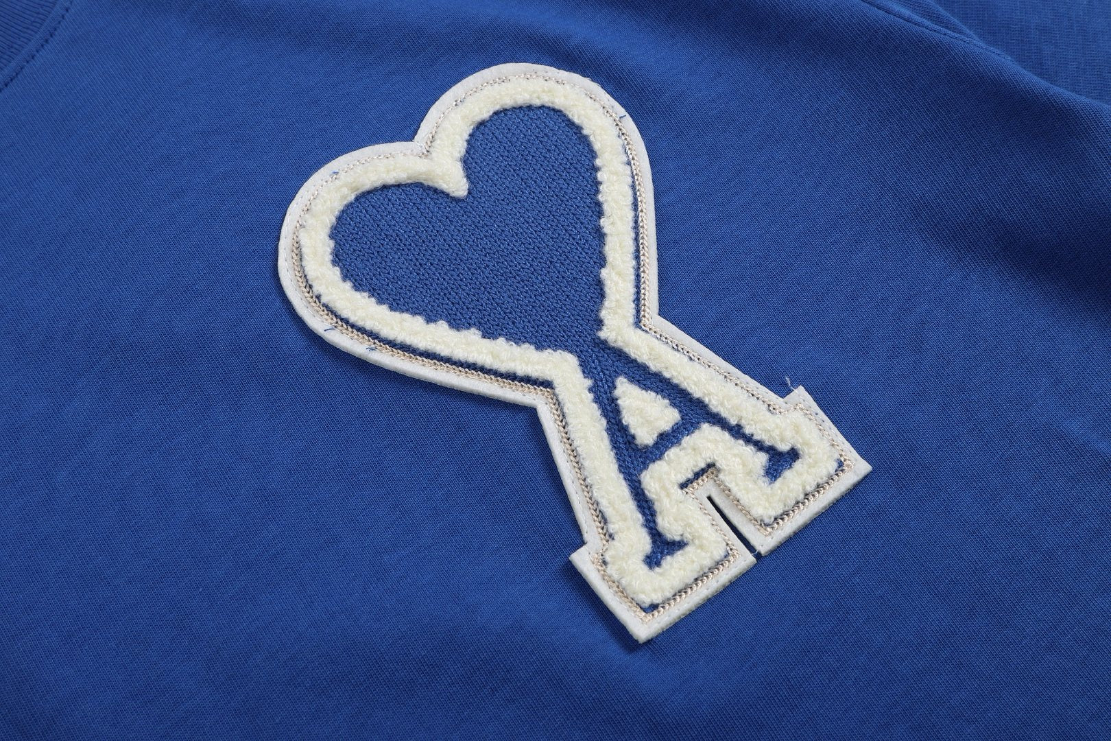 T-shirt bleu à logo ami de cœur bleu