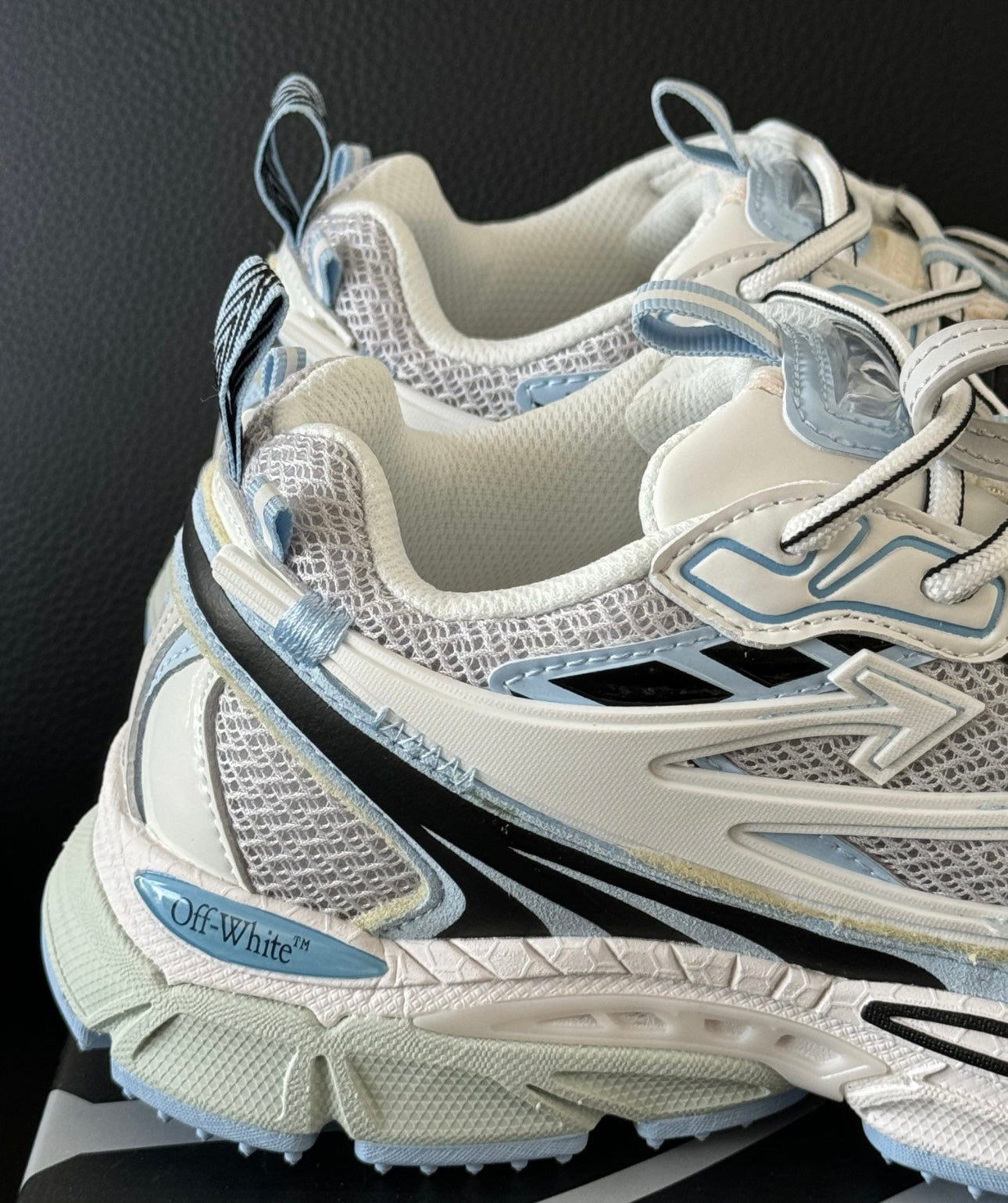 Off Wht Be Right back Blue Sky