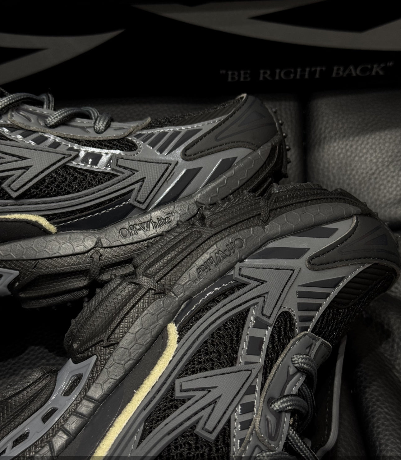 Off Wht Be Right back Brown yellow