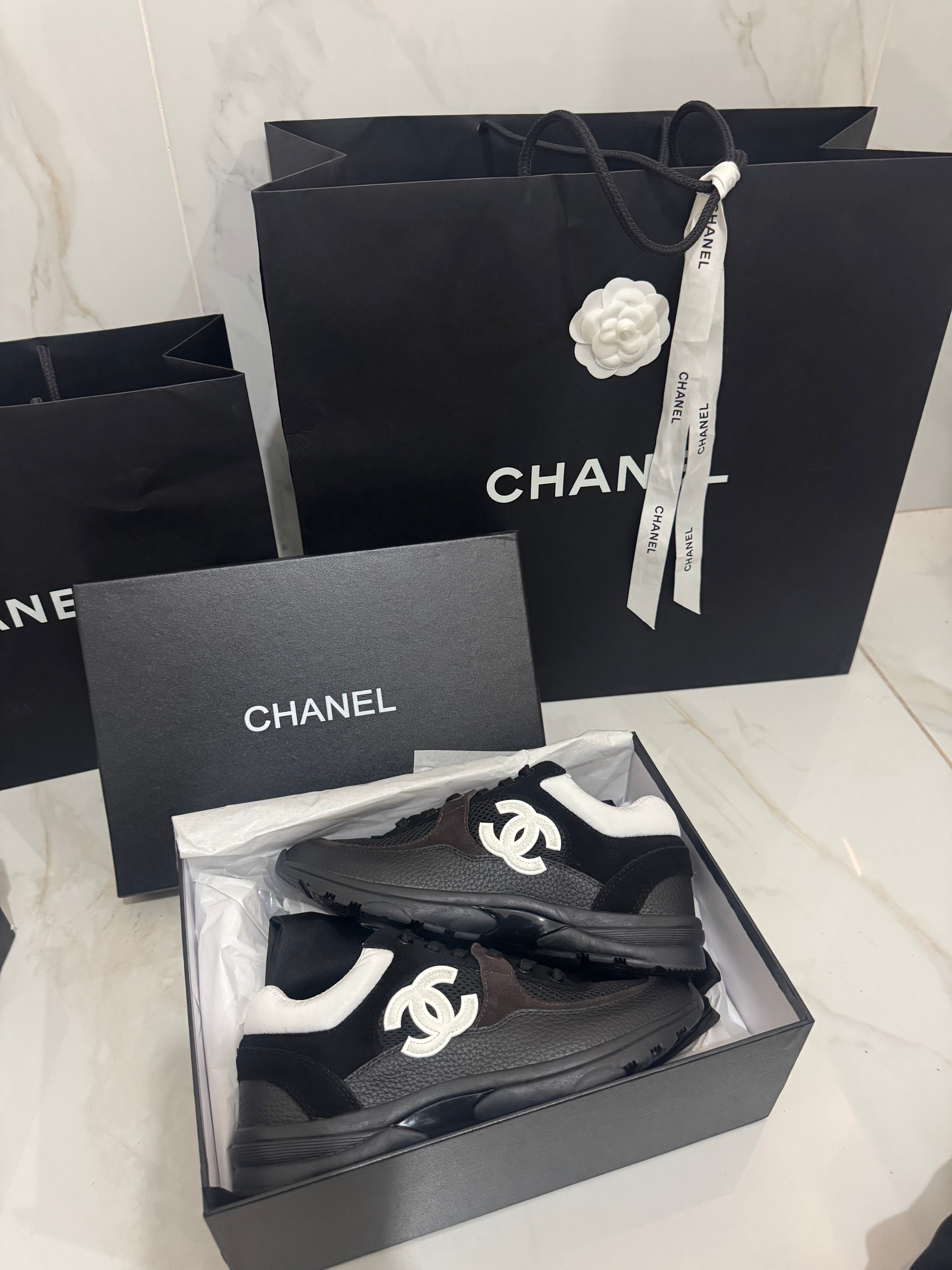 Sneakers chanl coureur 10/10 Black and White
