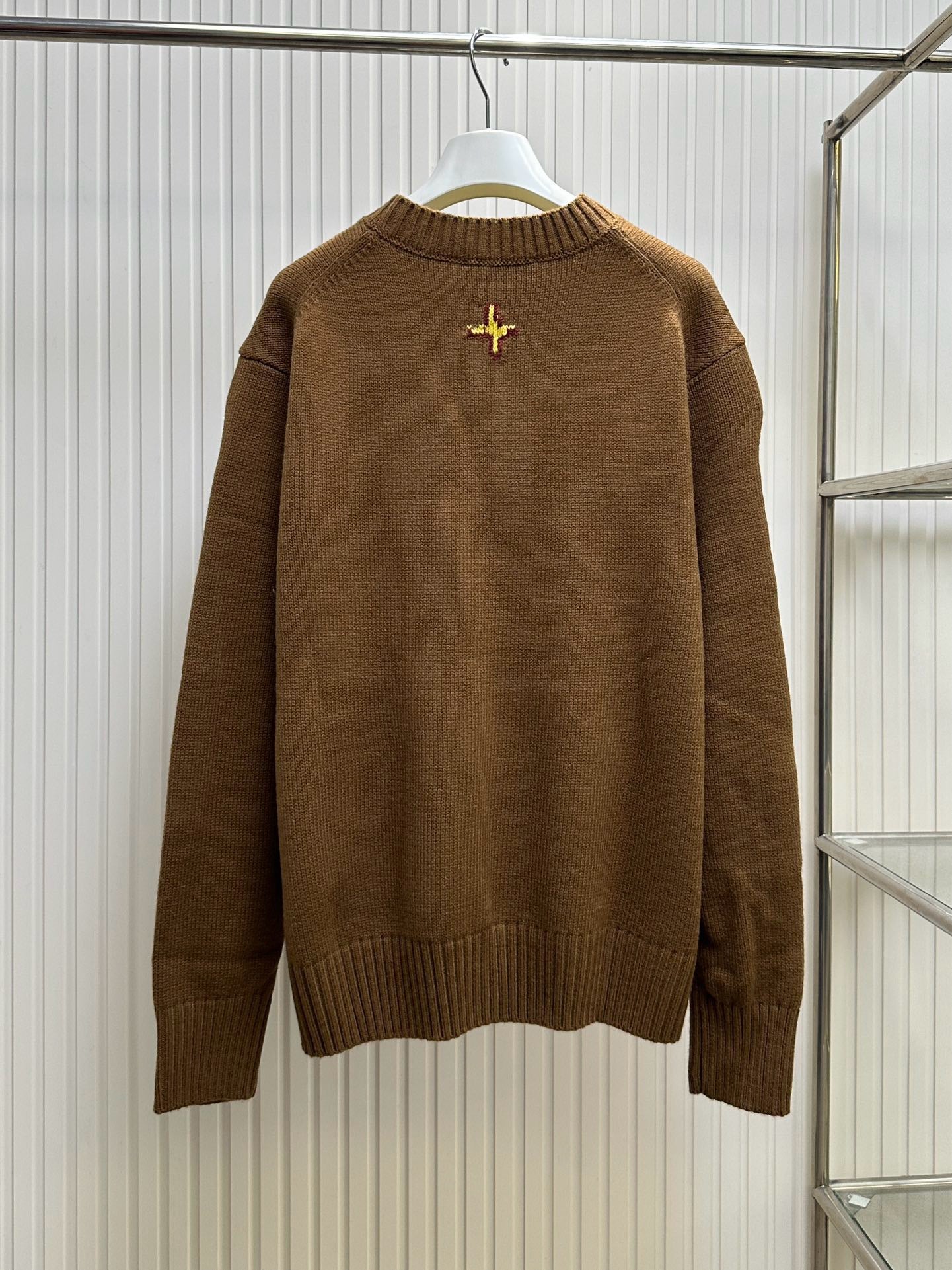 Pull CD AND LEWIS HAMILTON Intarsia de laine vierge et cachemire marron