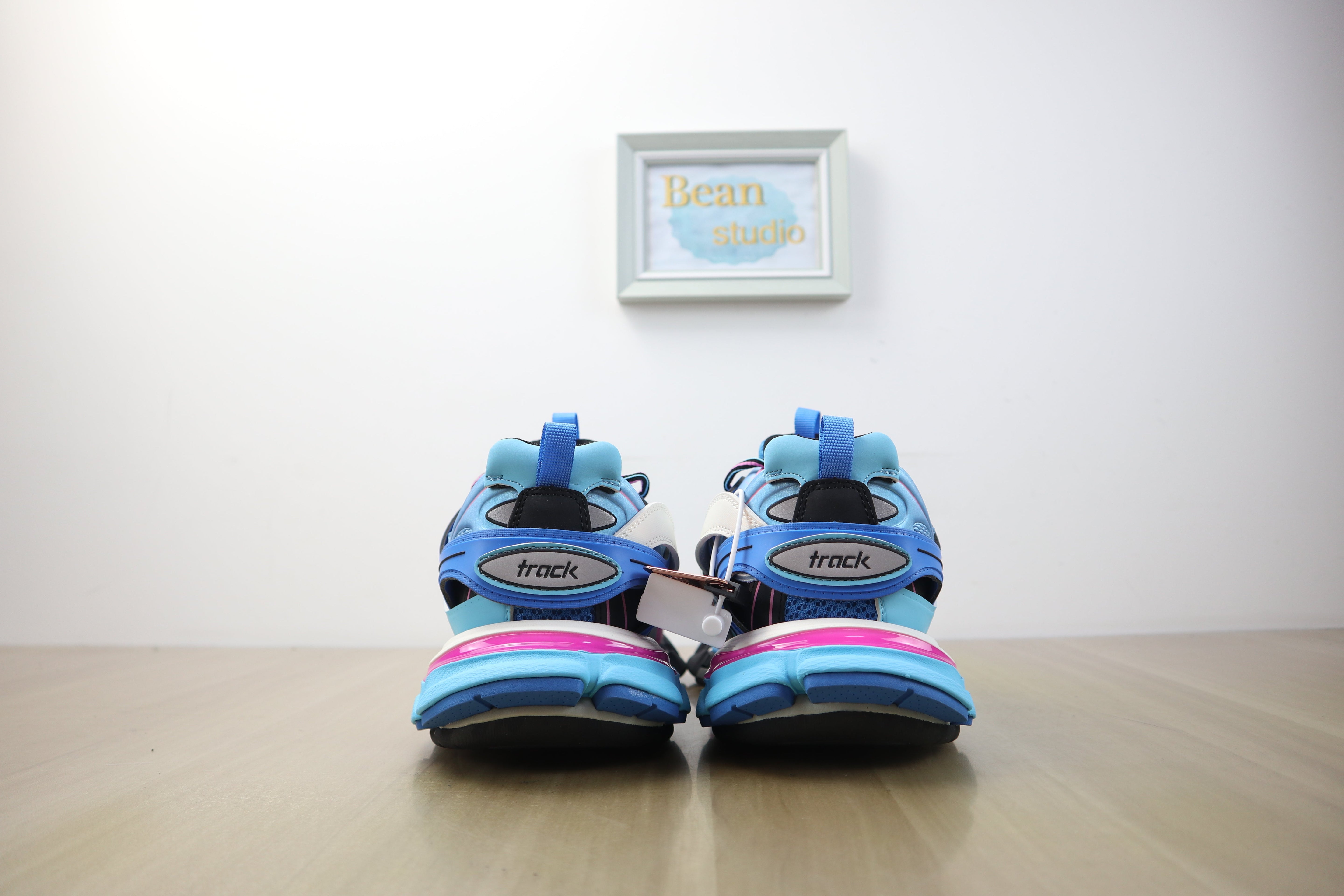 Blncg track blue pink facture