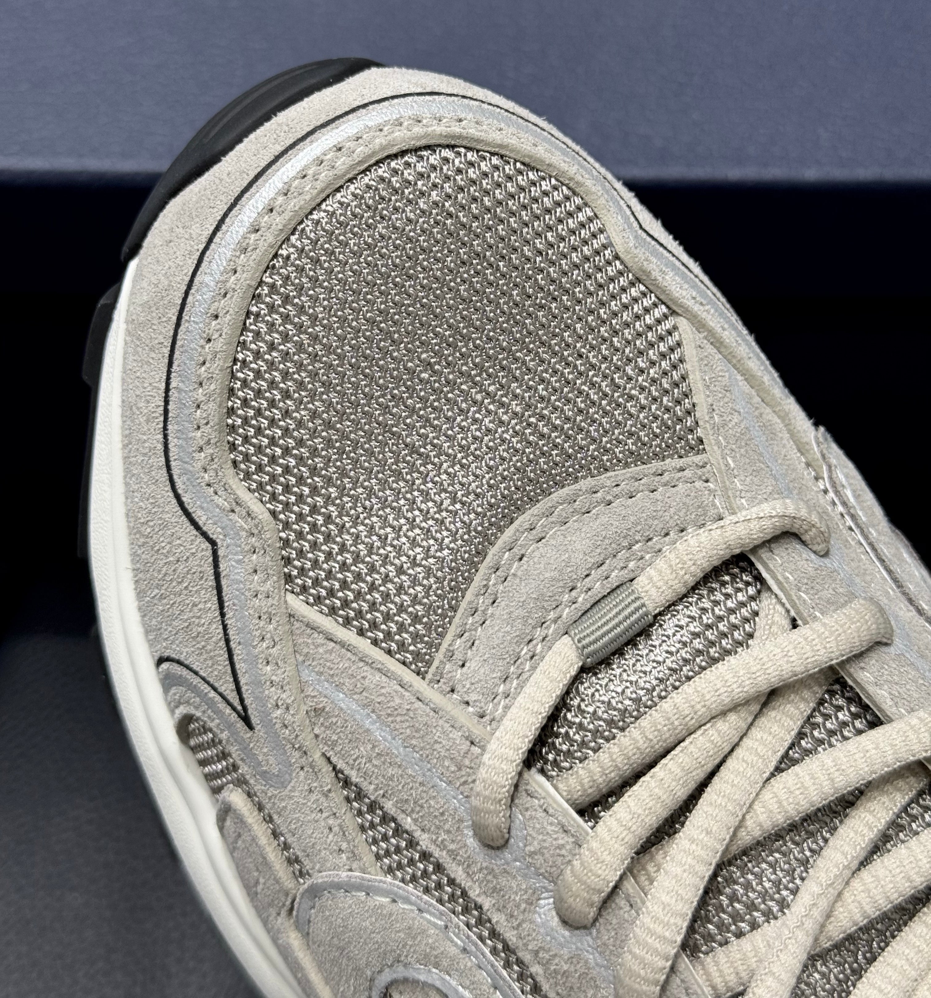 SNEAKERS B30 V3S 2025 💡 VERSION BIEN LISSE SUEDE GRIS RÉFLECTIVE RÉACTION CORRECTES FACTURE PACKAGING COMPLET MODÈLE POUSSÉ