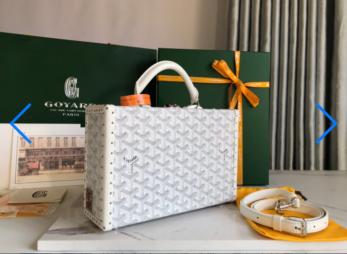 White invoice trunk bag