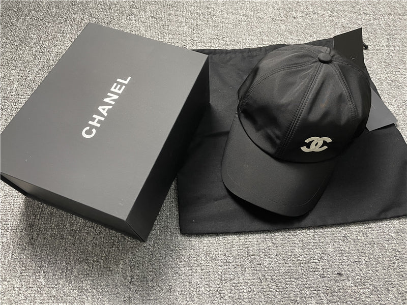 Black chn cap with ticket