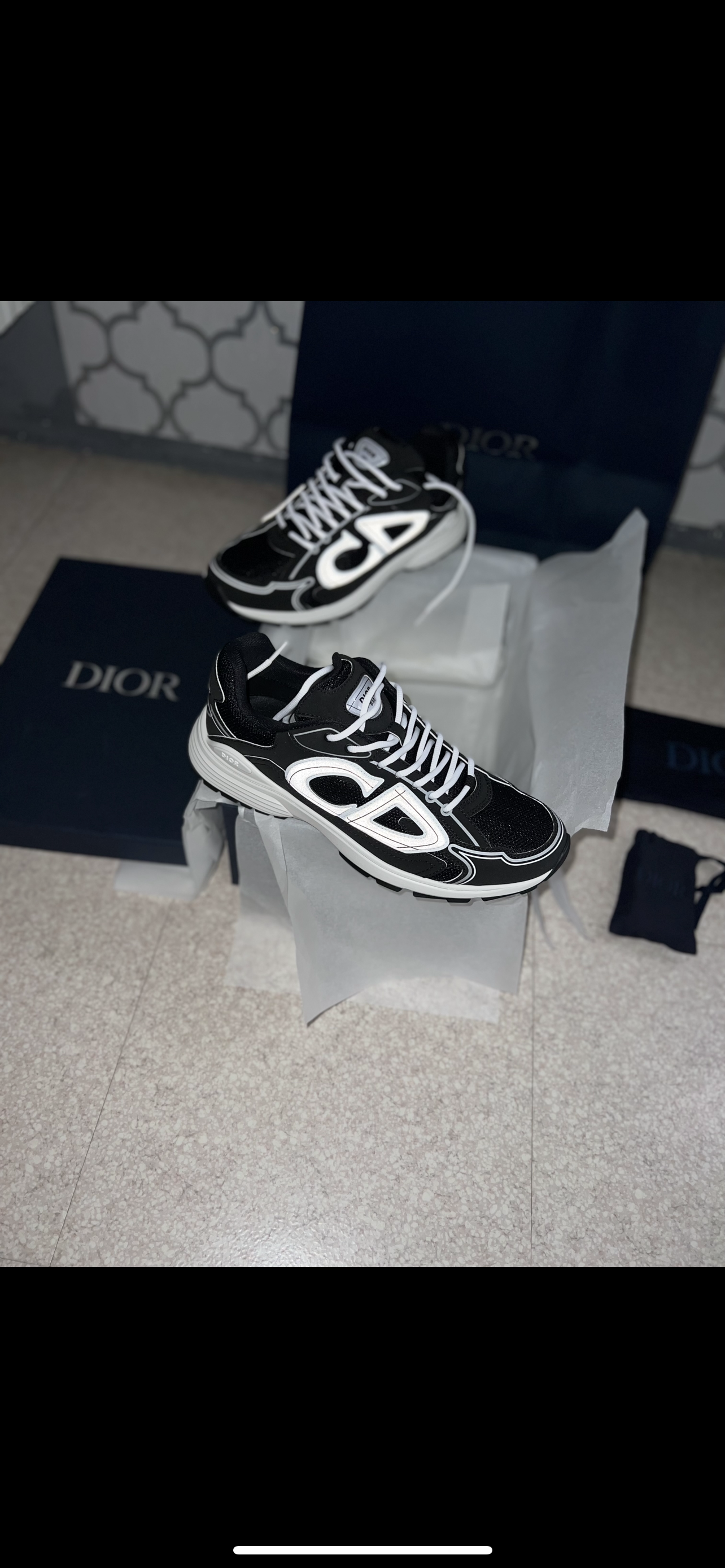 SNEAKERS B30 V3 VERSION BIEN LISSE BLACK GREY RÉFLECTIVE RÉACTION CORRECTES FACTURE PACKAGING COMPLET