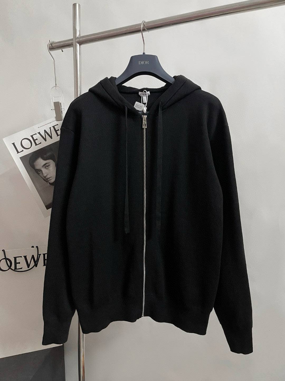 Sweatshirt à capuche zippé Anagram en laine Loew