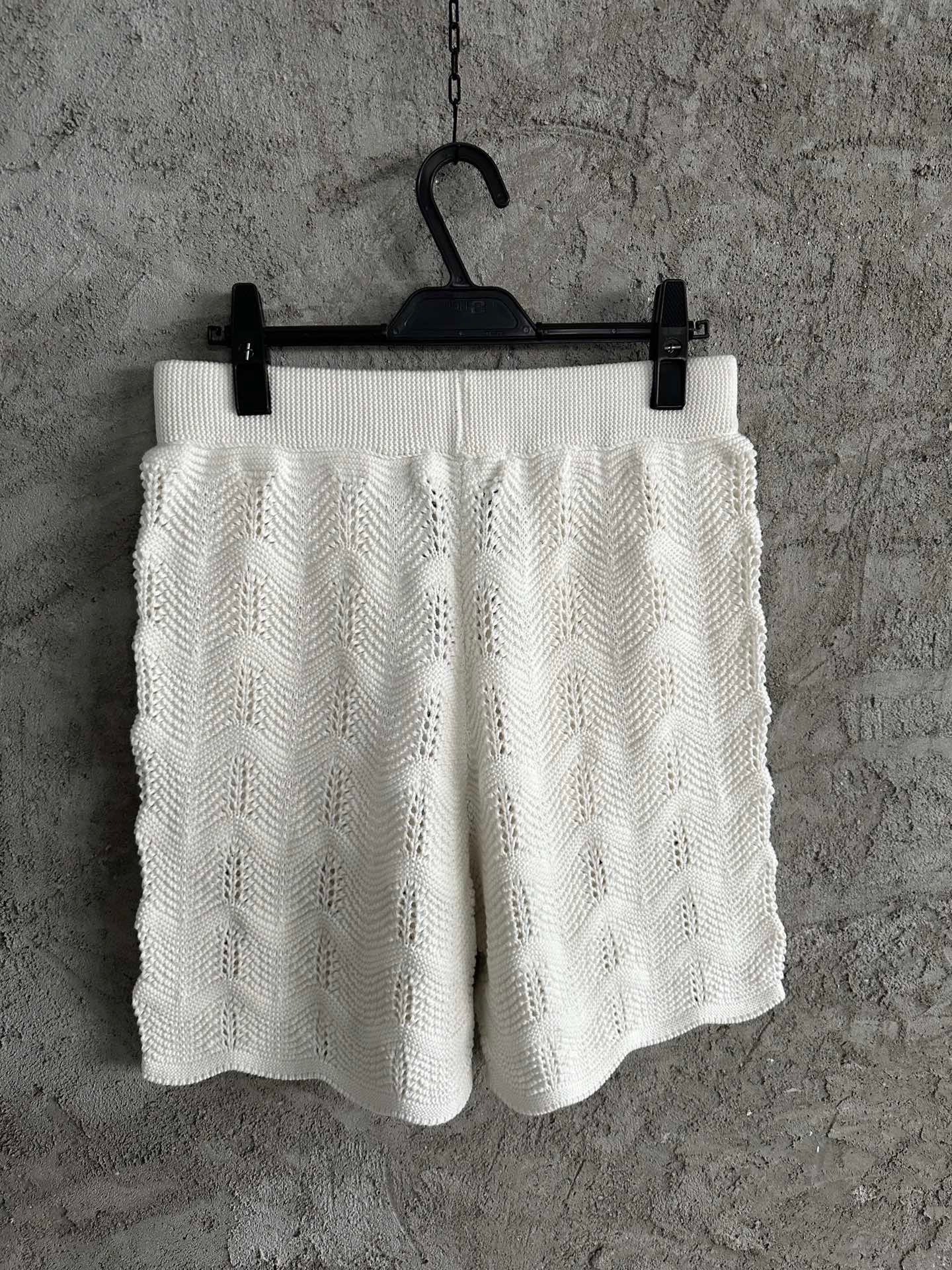 Casab Wavy Gradient Pattern Shorts