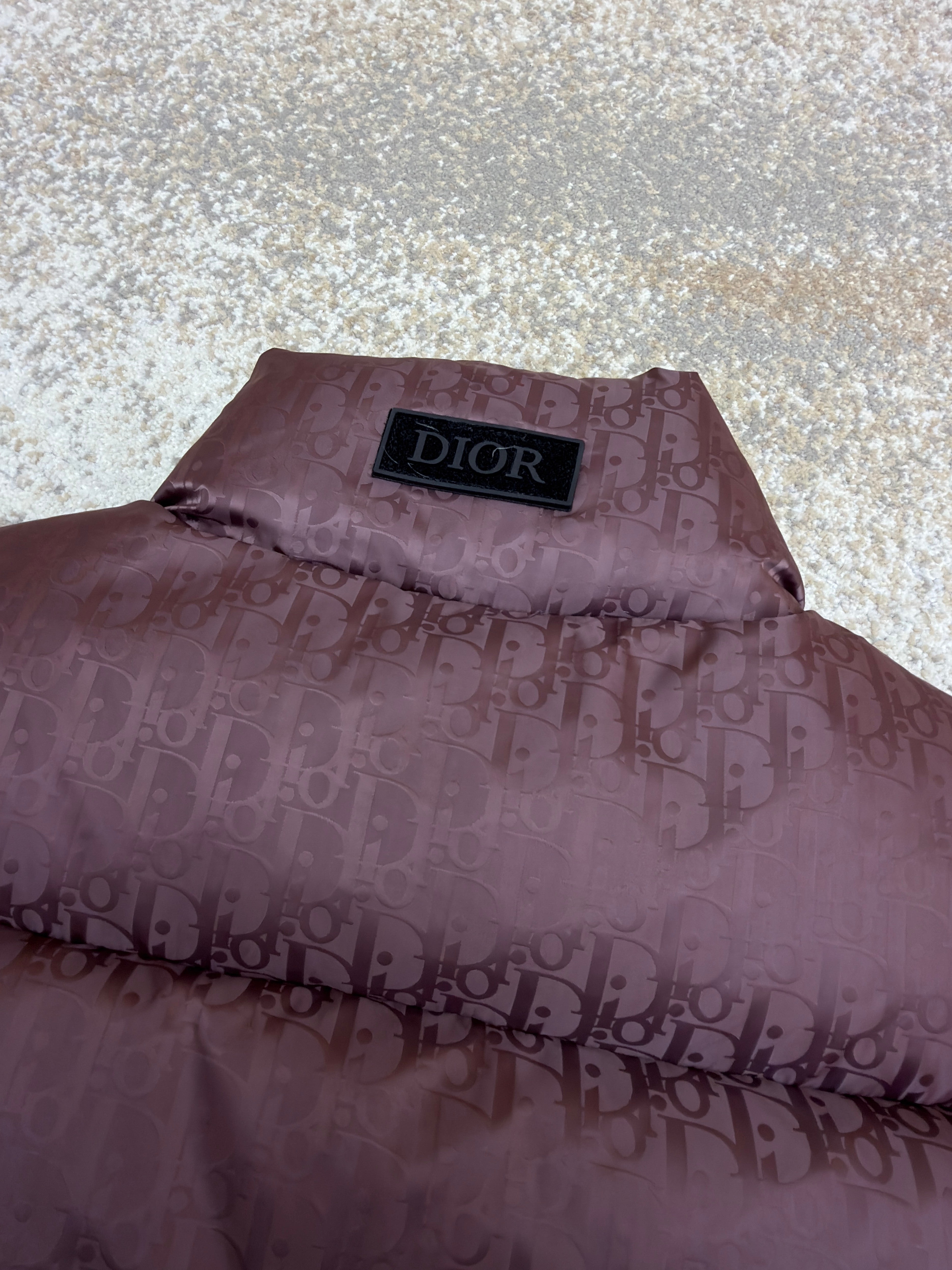 Doudoune sans manche bordeaux CD facture 10/10