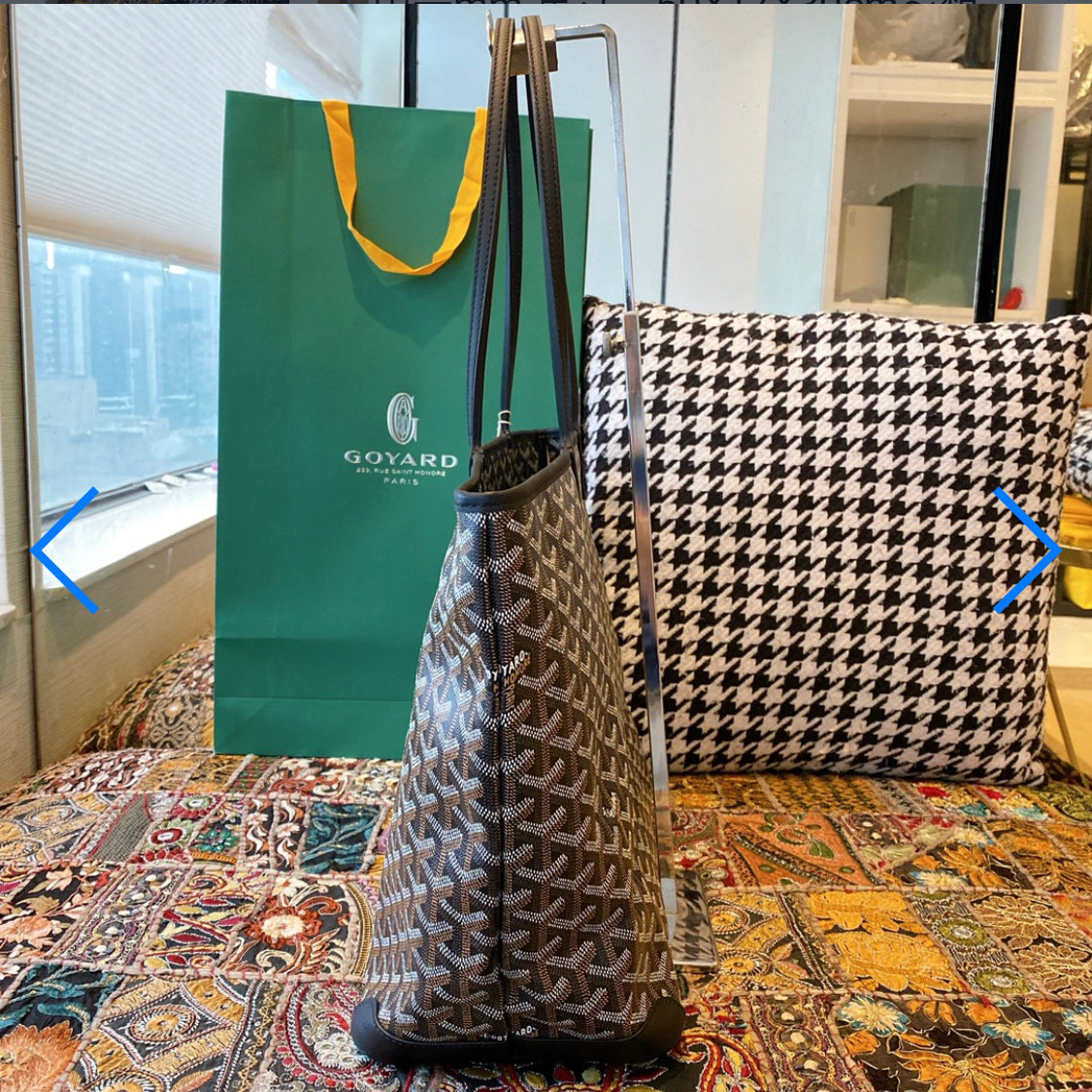 Artois black MM invoice bag