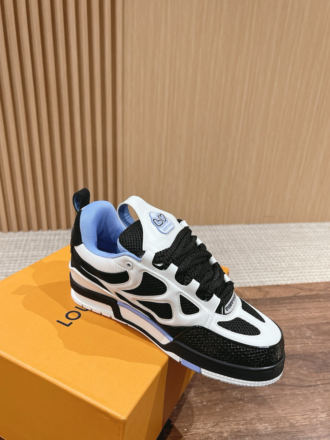 Sneakers Lv Skate black 10/10 facture