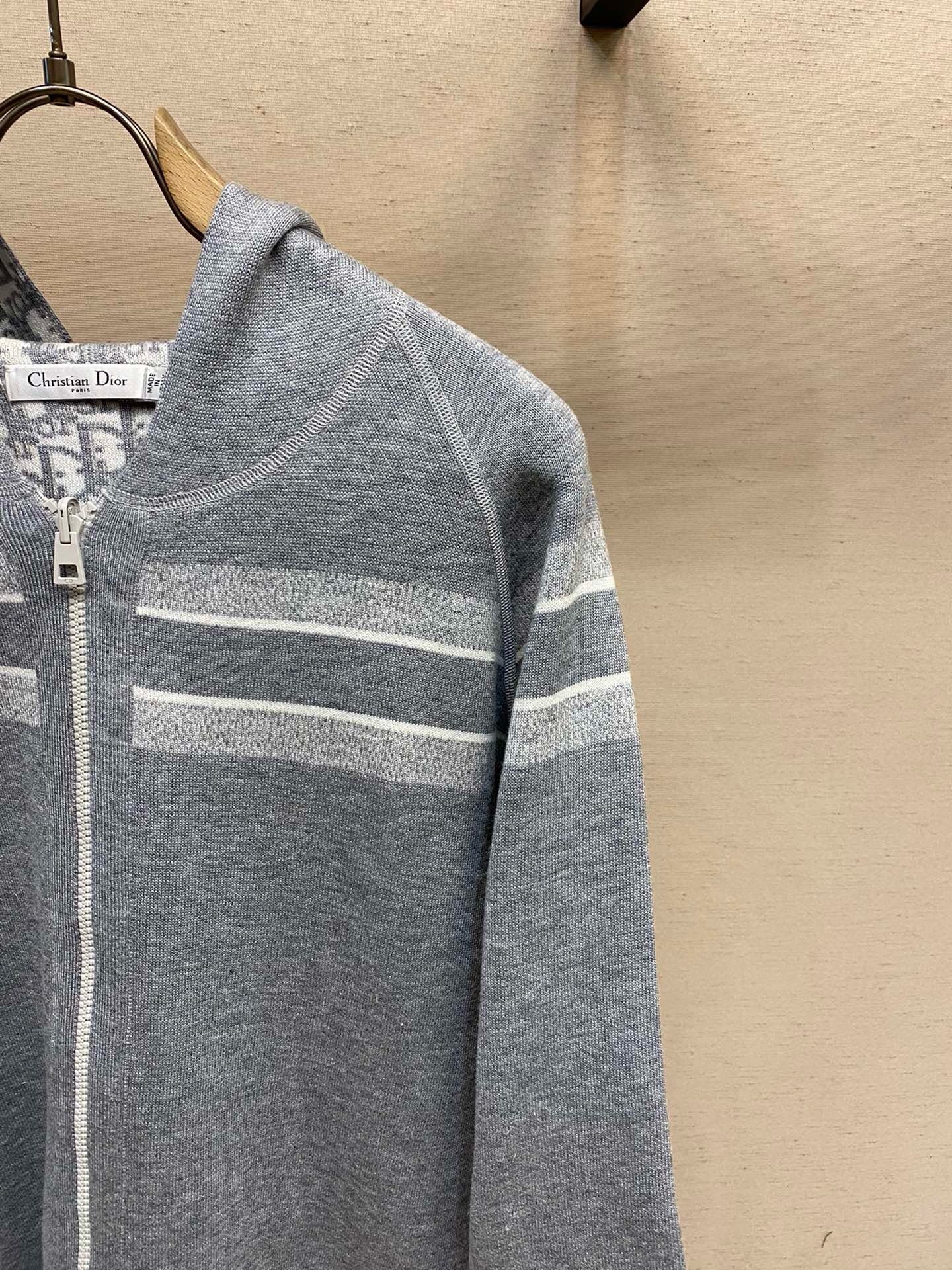Pull CD Reversible Ancienne collection facture