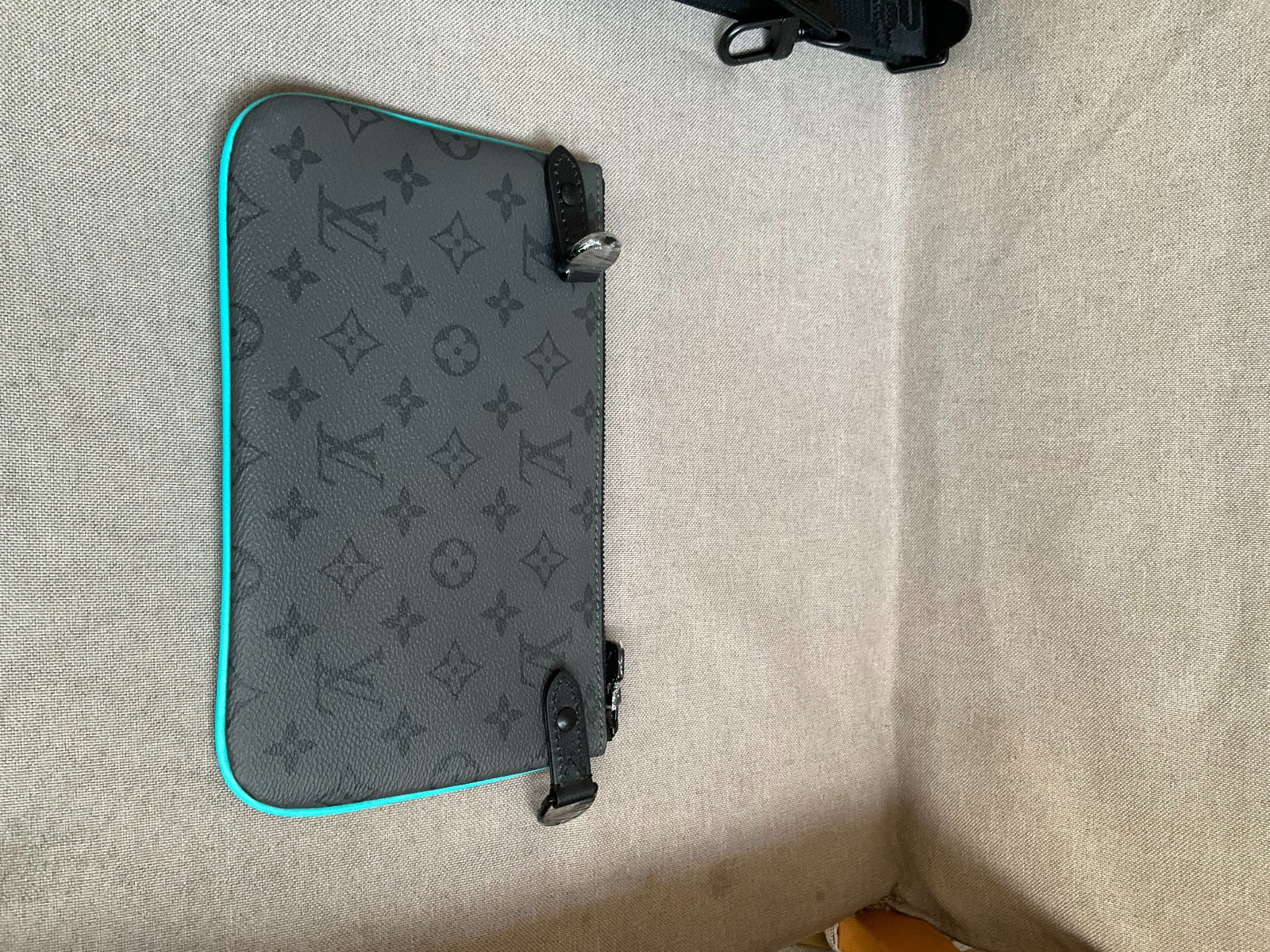 Sac Trio Messenger Grey blue 10/10 facture