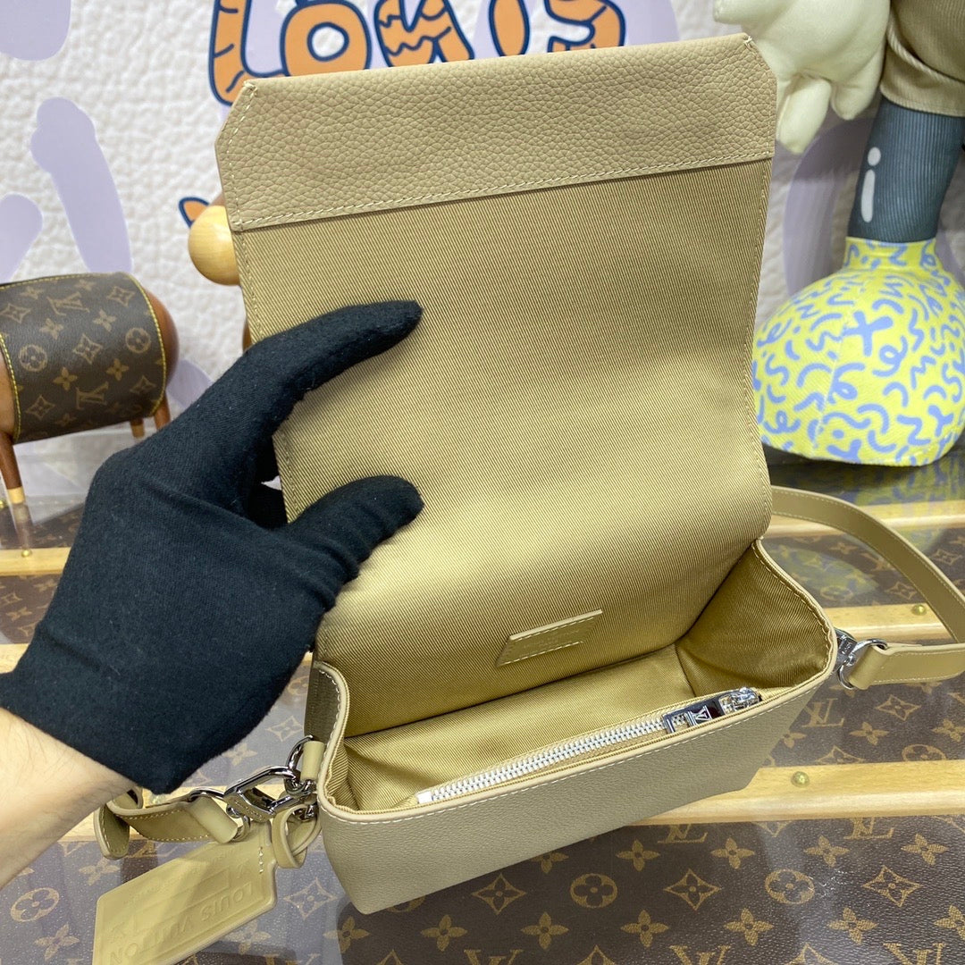 Fastline wearable invoice wallet