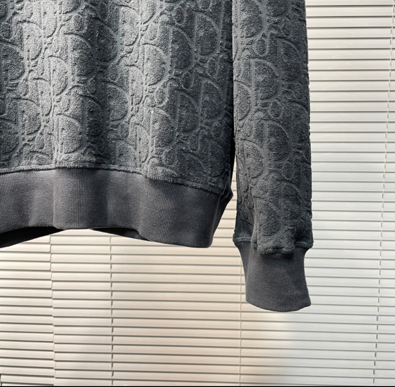 Sweat CD NOIR 10/10 📦⚡️🚚