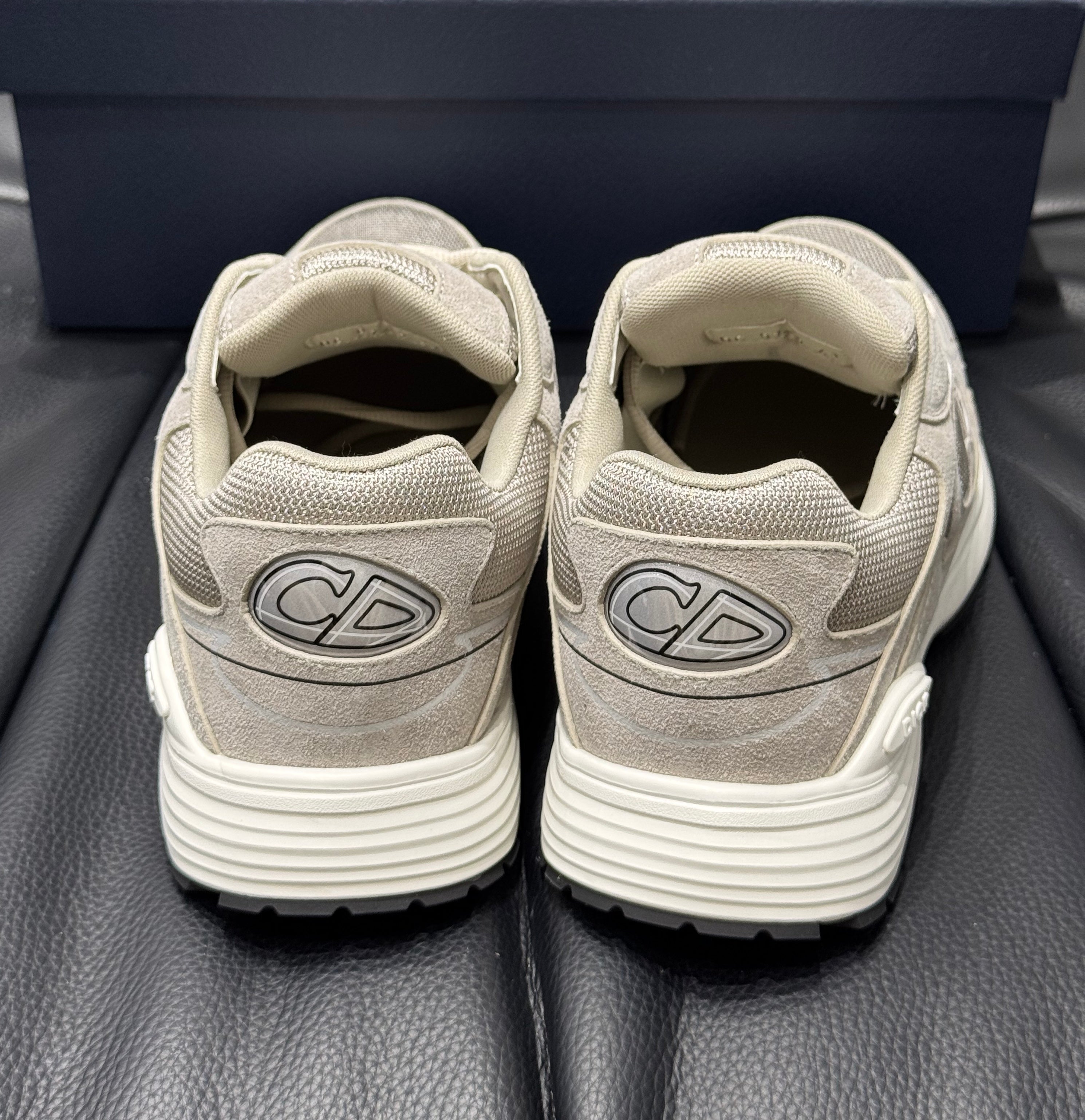 SNEAKERS B30 V3S 2025 💡 VERSION BIEN LISSE SUEDE GRIS RÉFLECTIVE RÉACTION CORRECTES FACTURE PACKAGING COMPLET MODÈLE POUSSÉ
