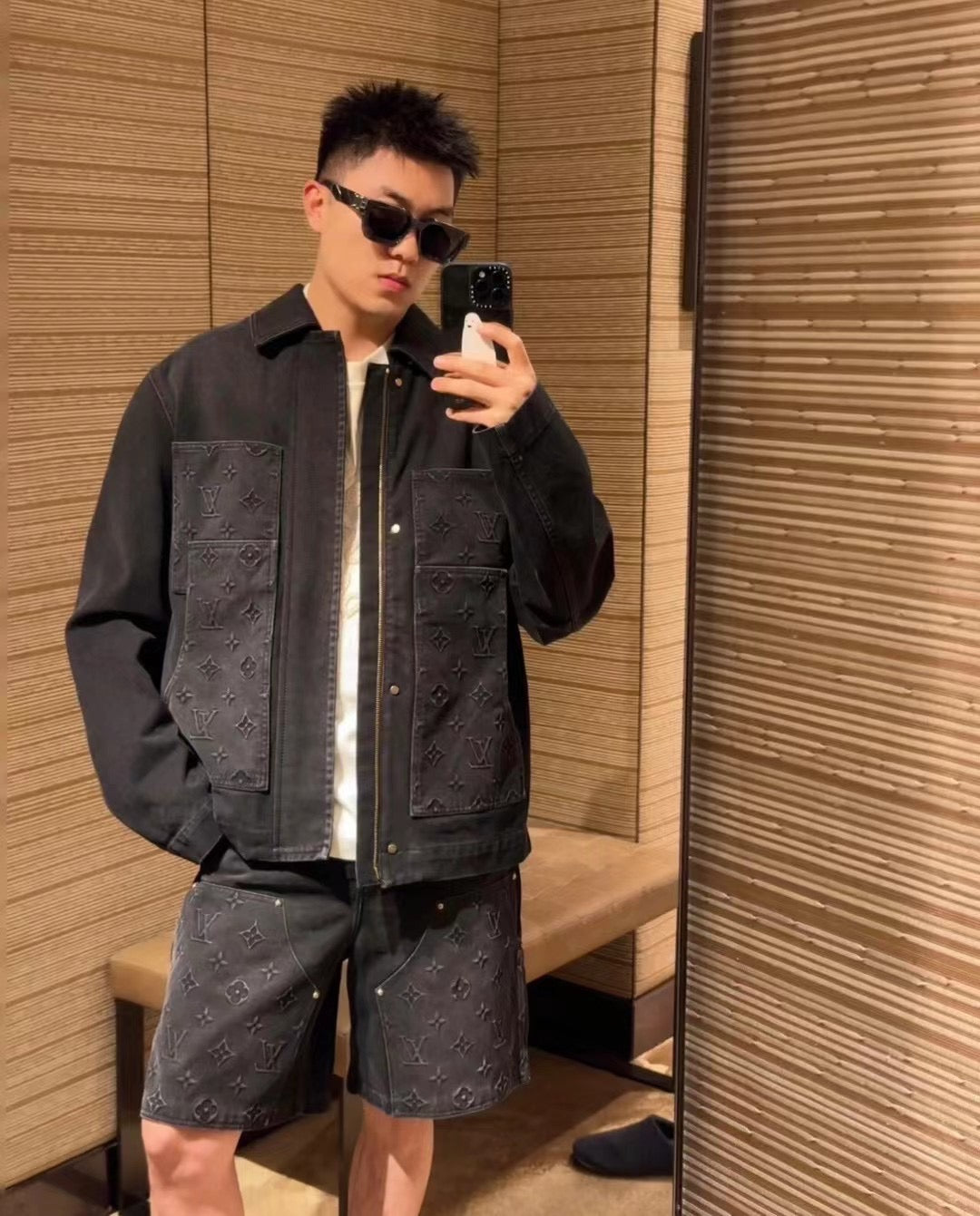 Lv black round neck top