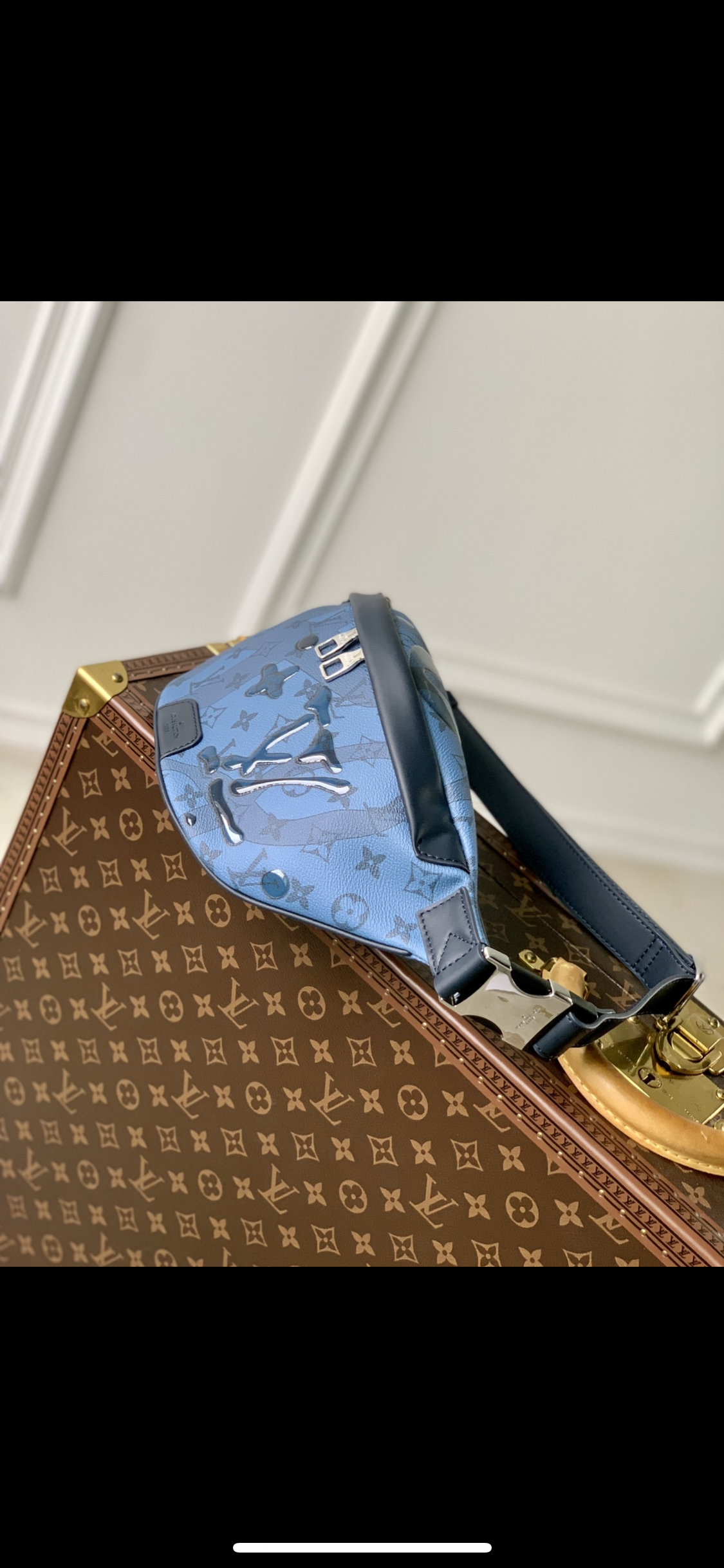 Discovery 2024 belt bag 10/10