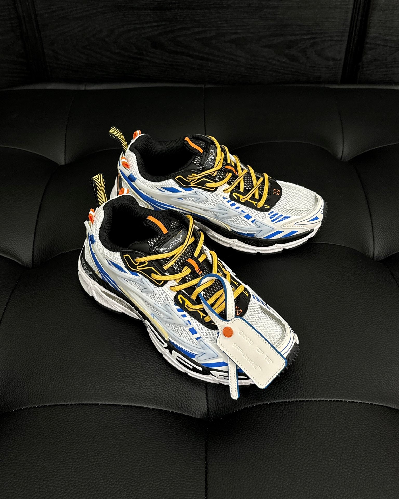 Off Wht Be Right back White / yellow